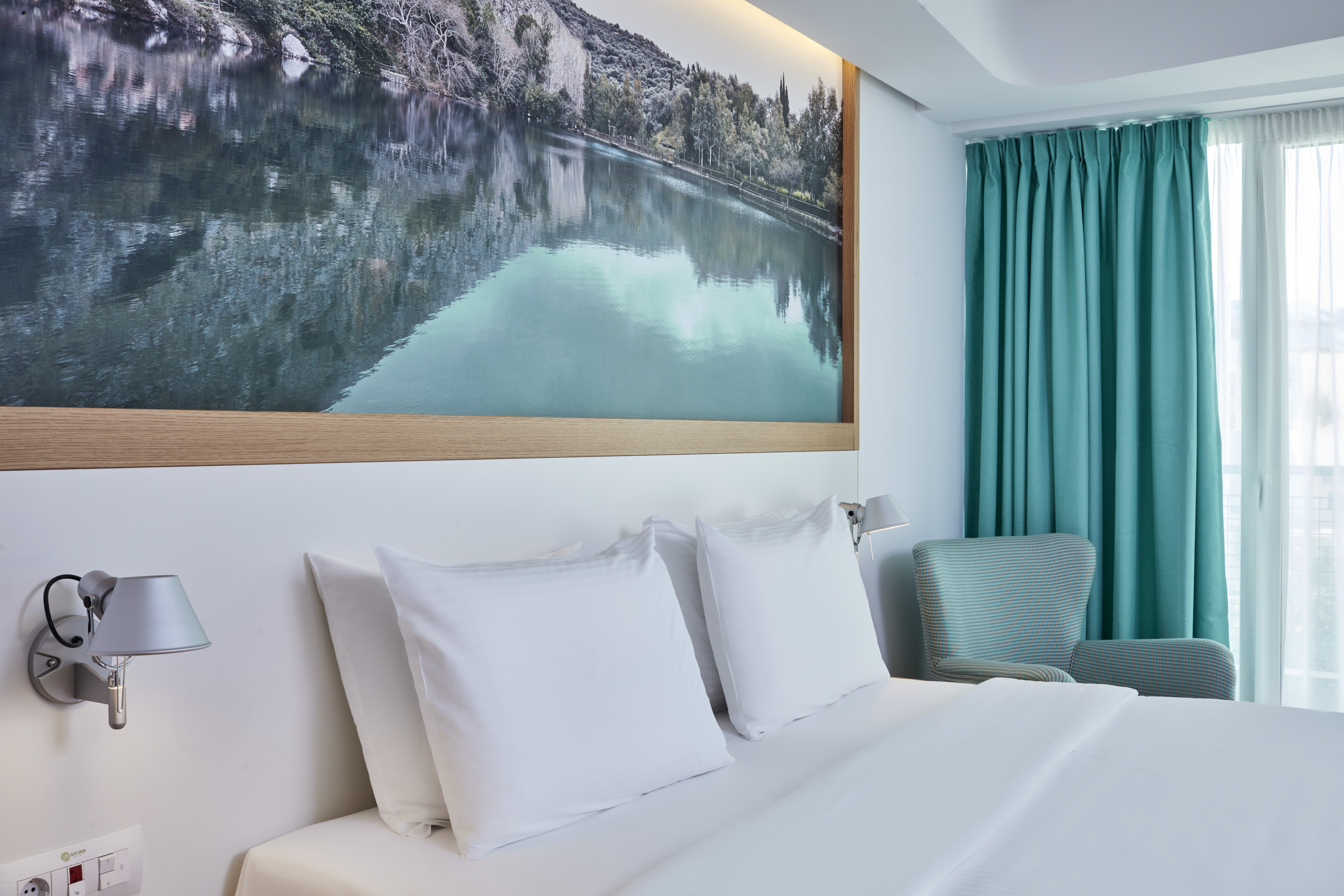 Double Single Executive