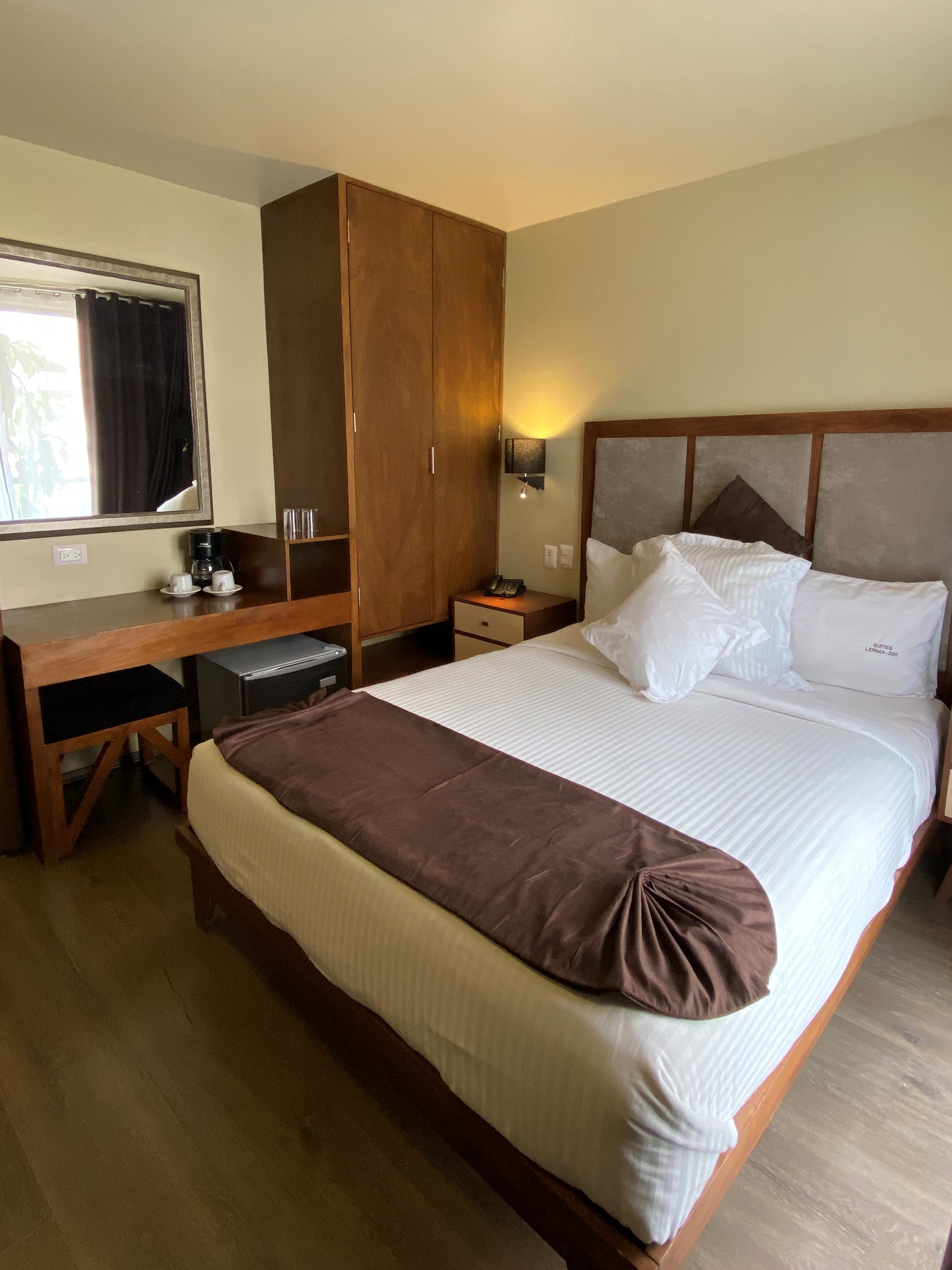 Suite Queen Size Bed