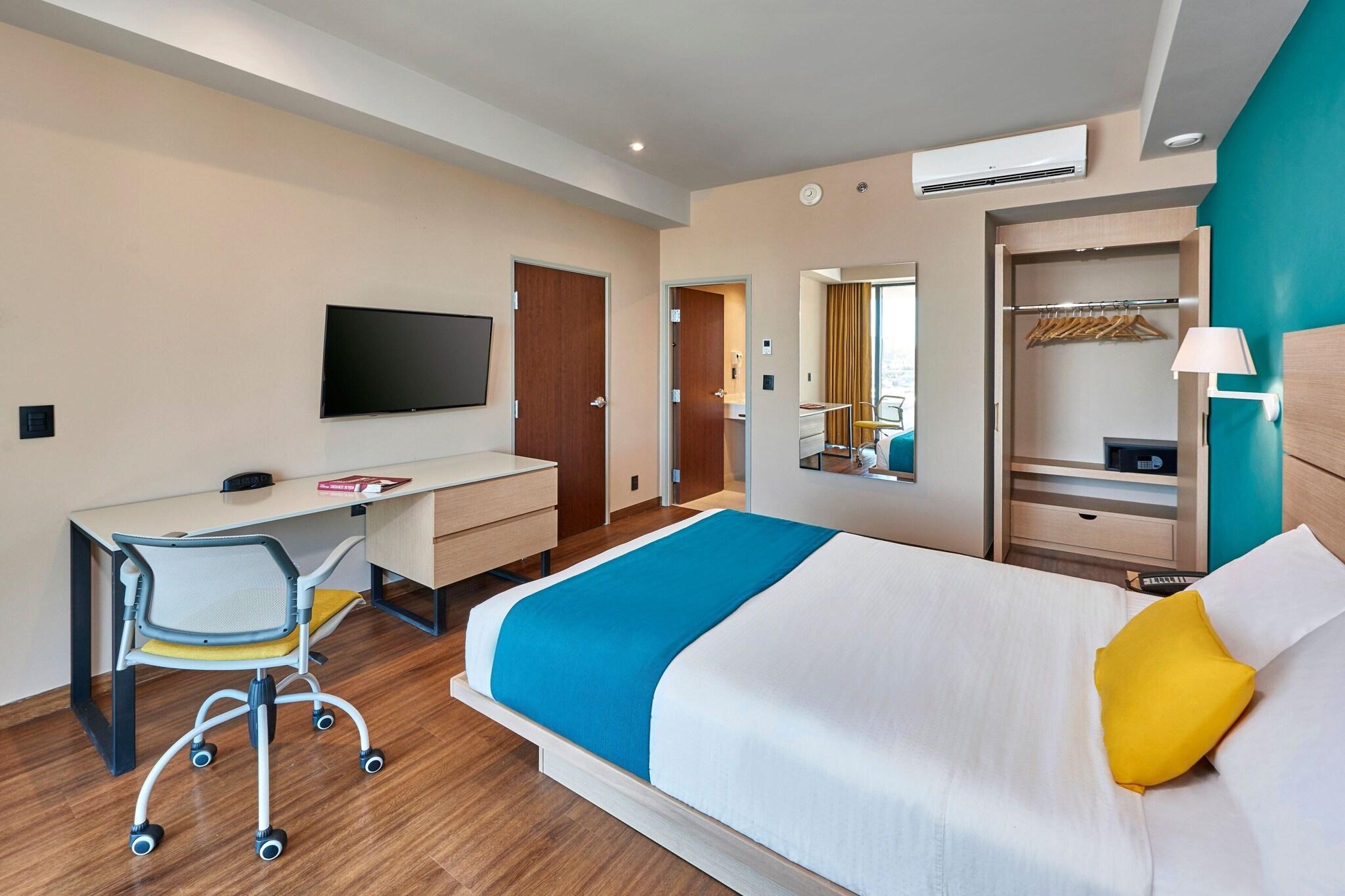 Suite Queen Size Bed