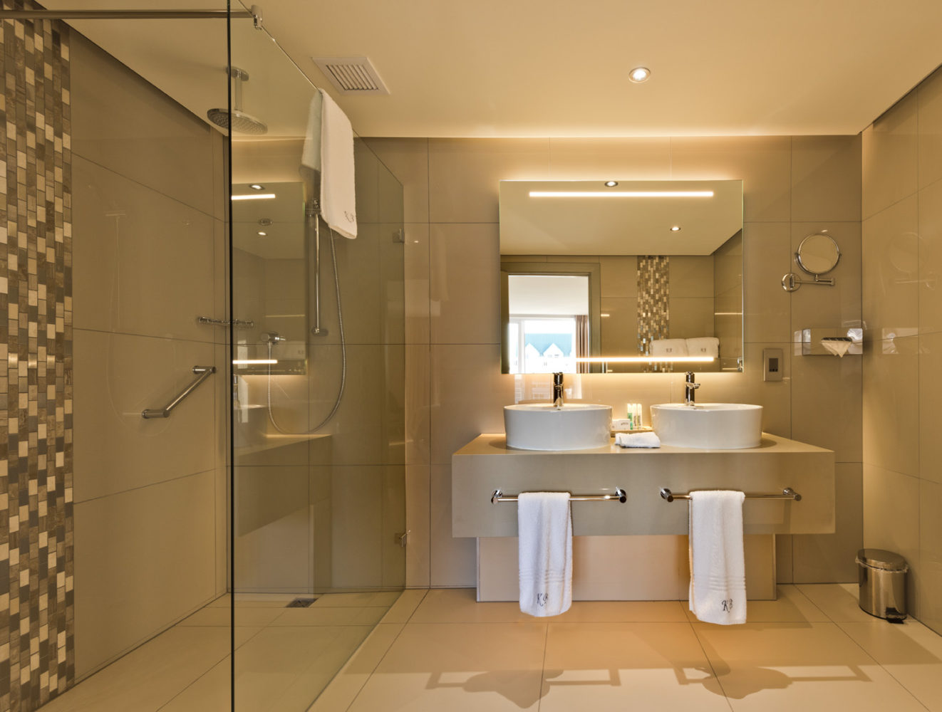 Quadruple Two Bedrooms