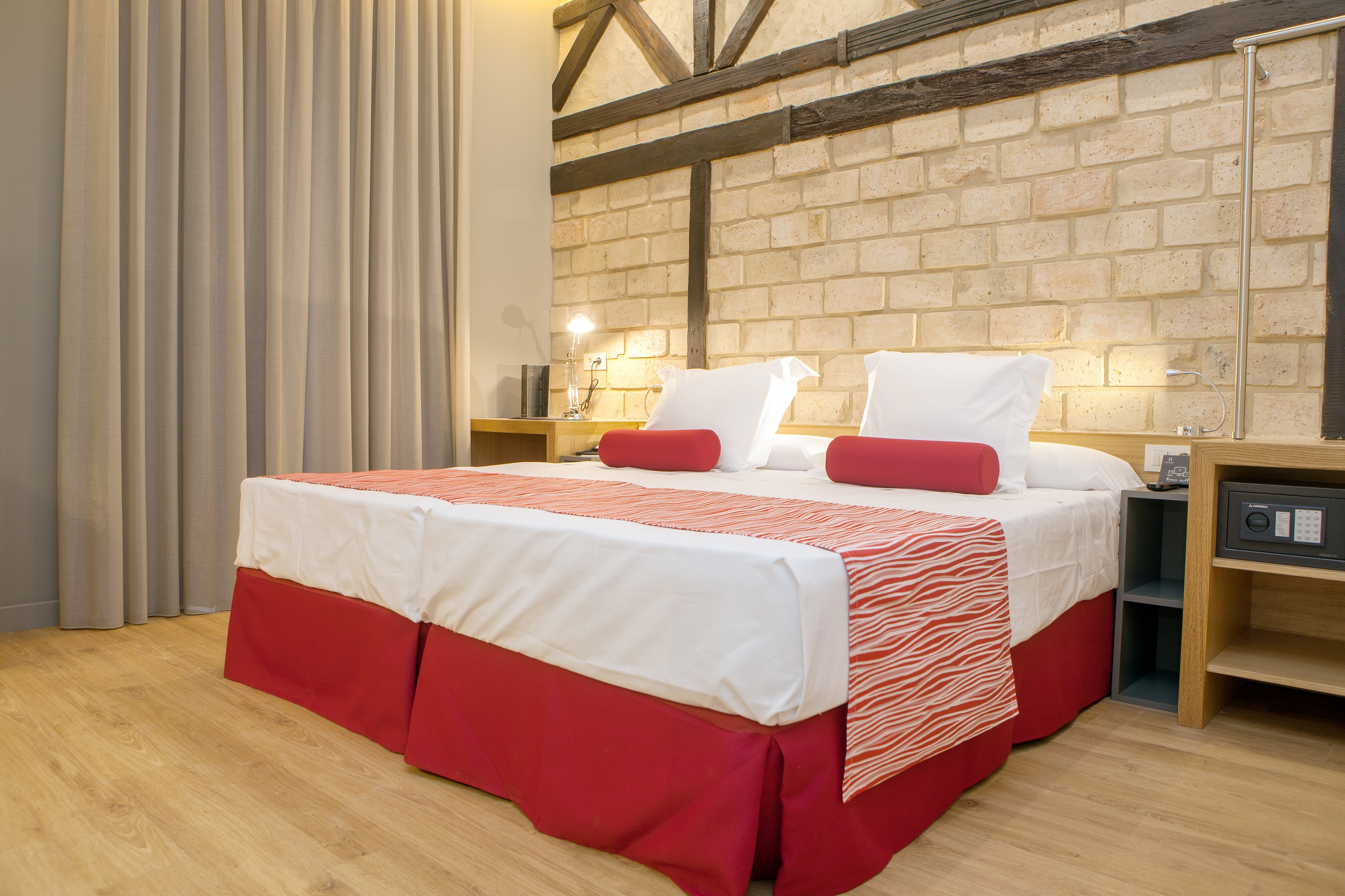 Double or Twin Standard