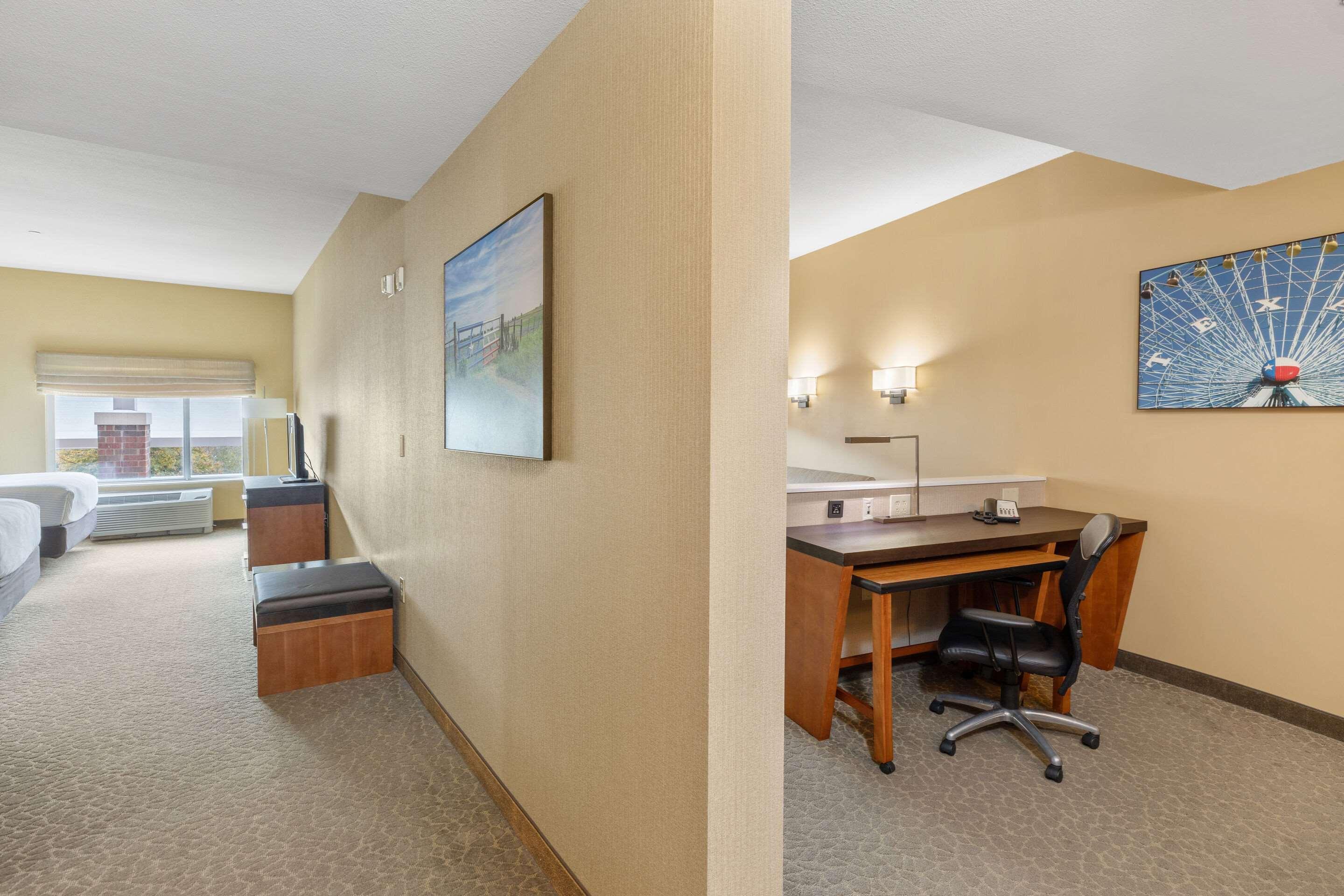 Suite Two Queen Beds