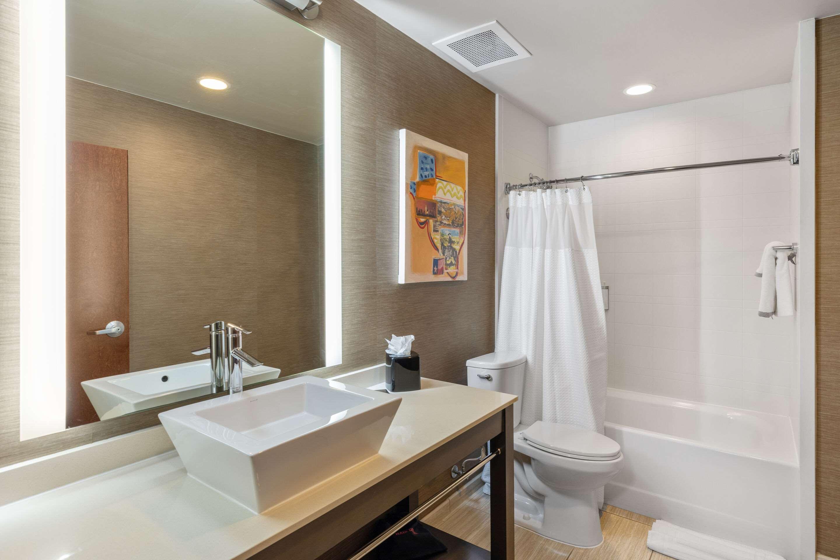 Suite Two Queen Beds Non Smoking