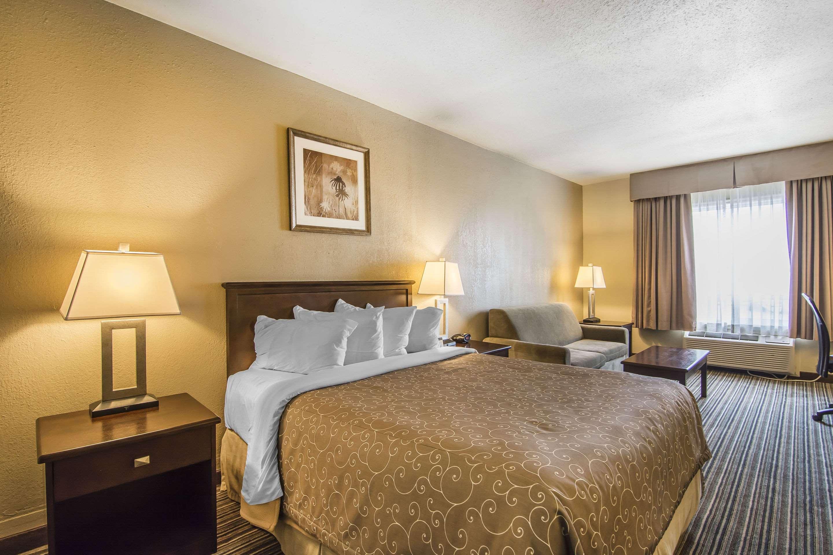 Double Queen Bed Non Smoking