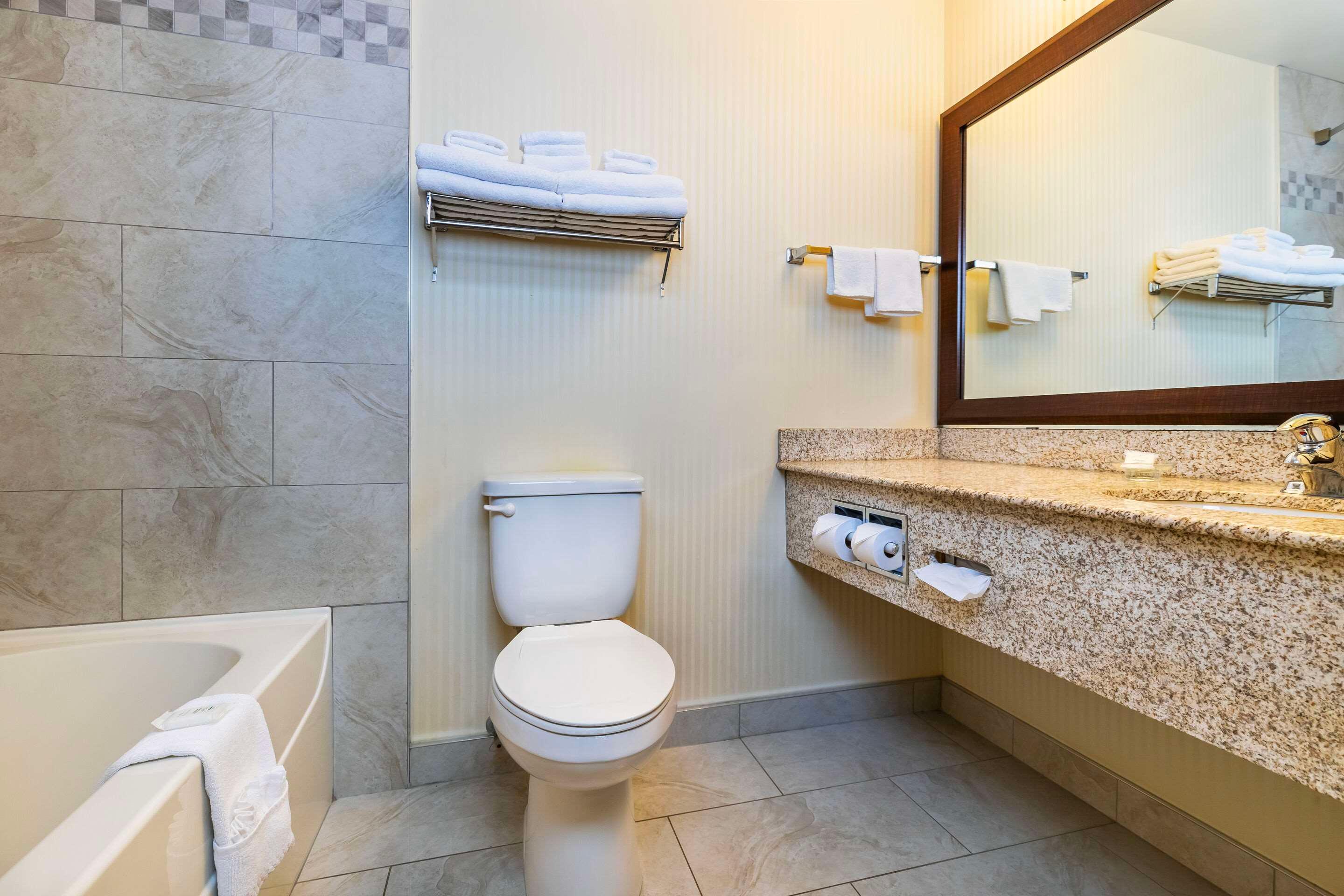 Quadruple Two Queen Beds Non Smoking