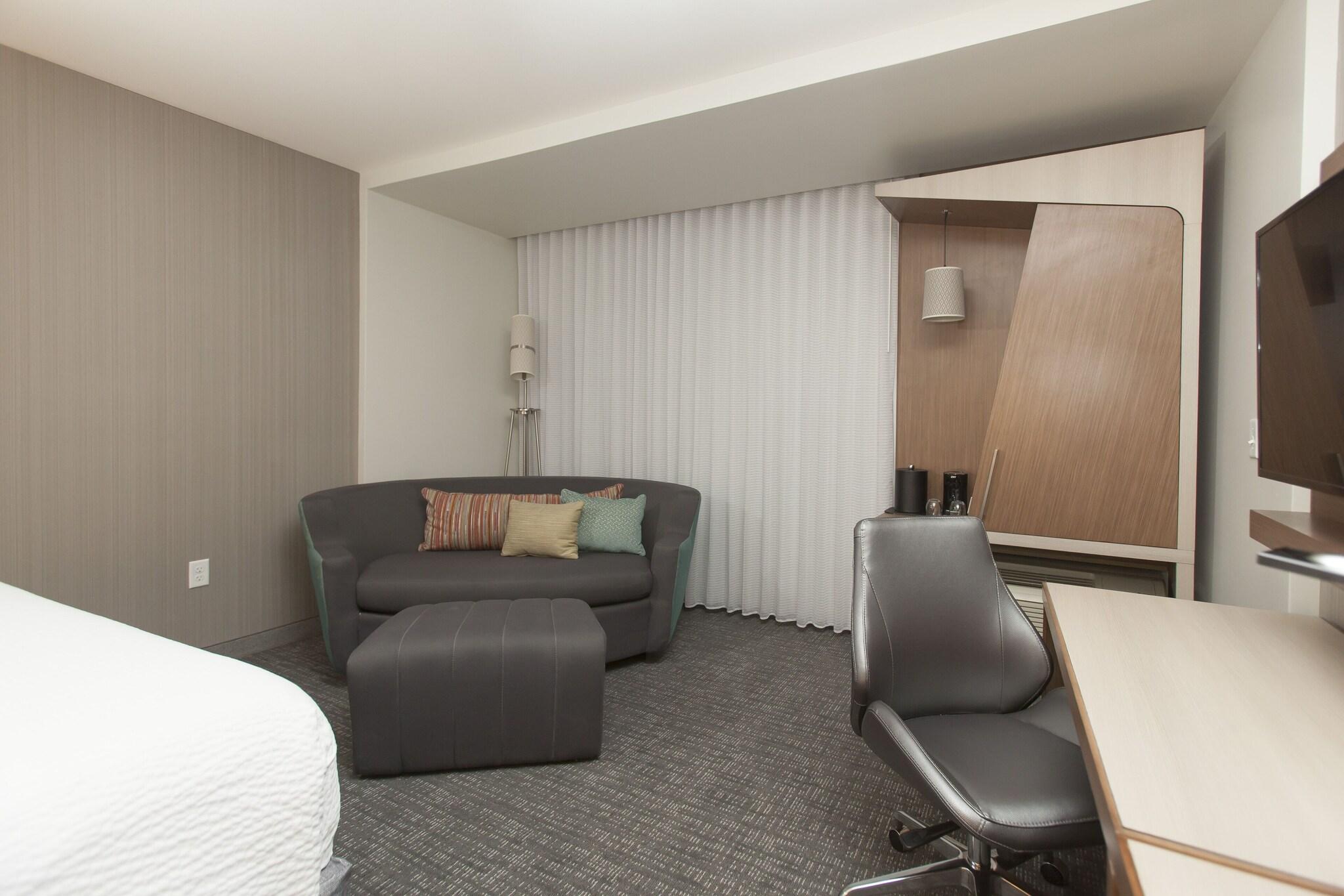 Suite Two Queen Beds