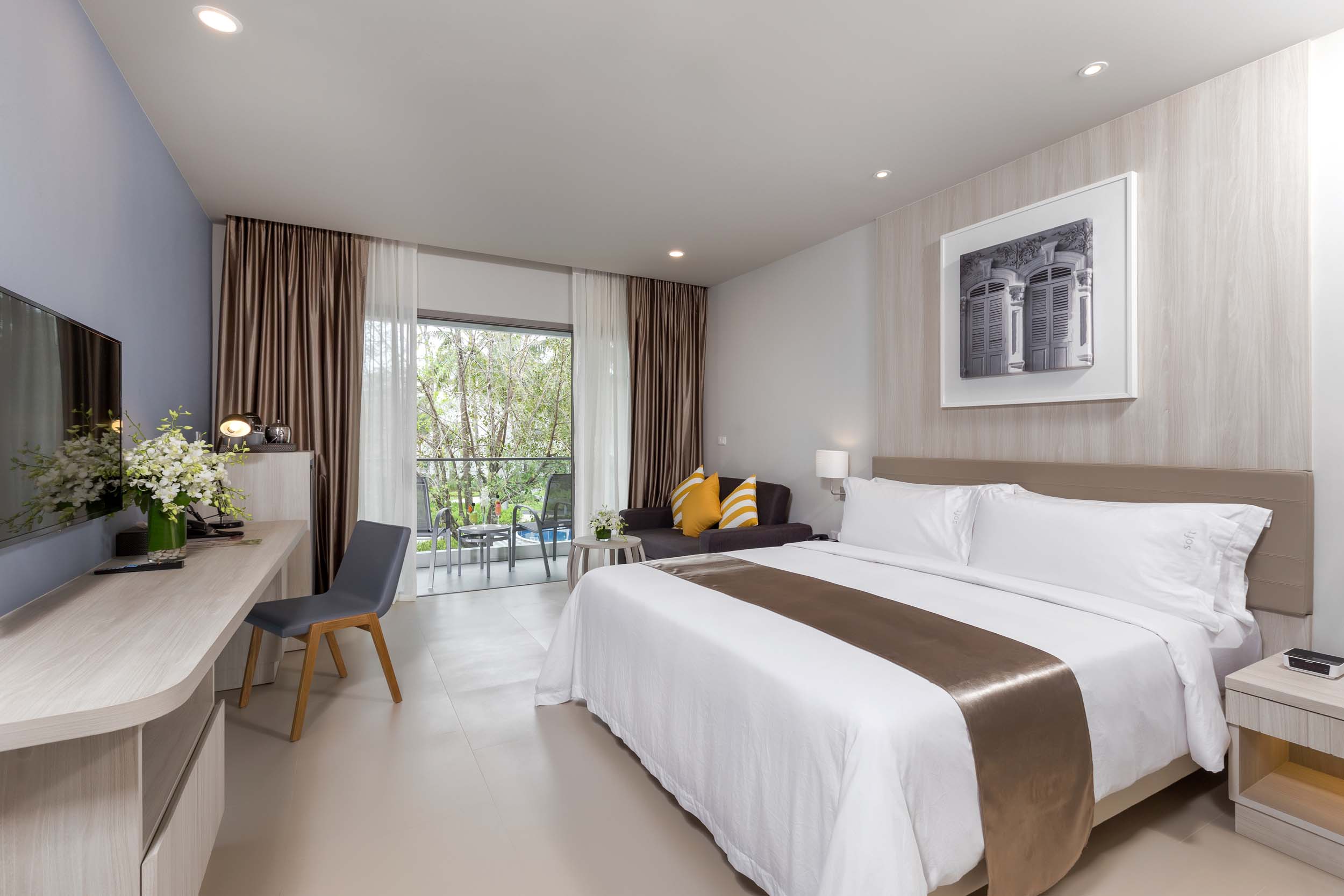 Double or Twin Deluxe Pool View