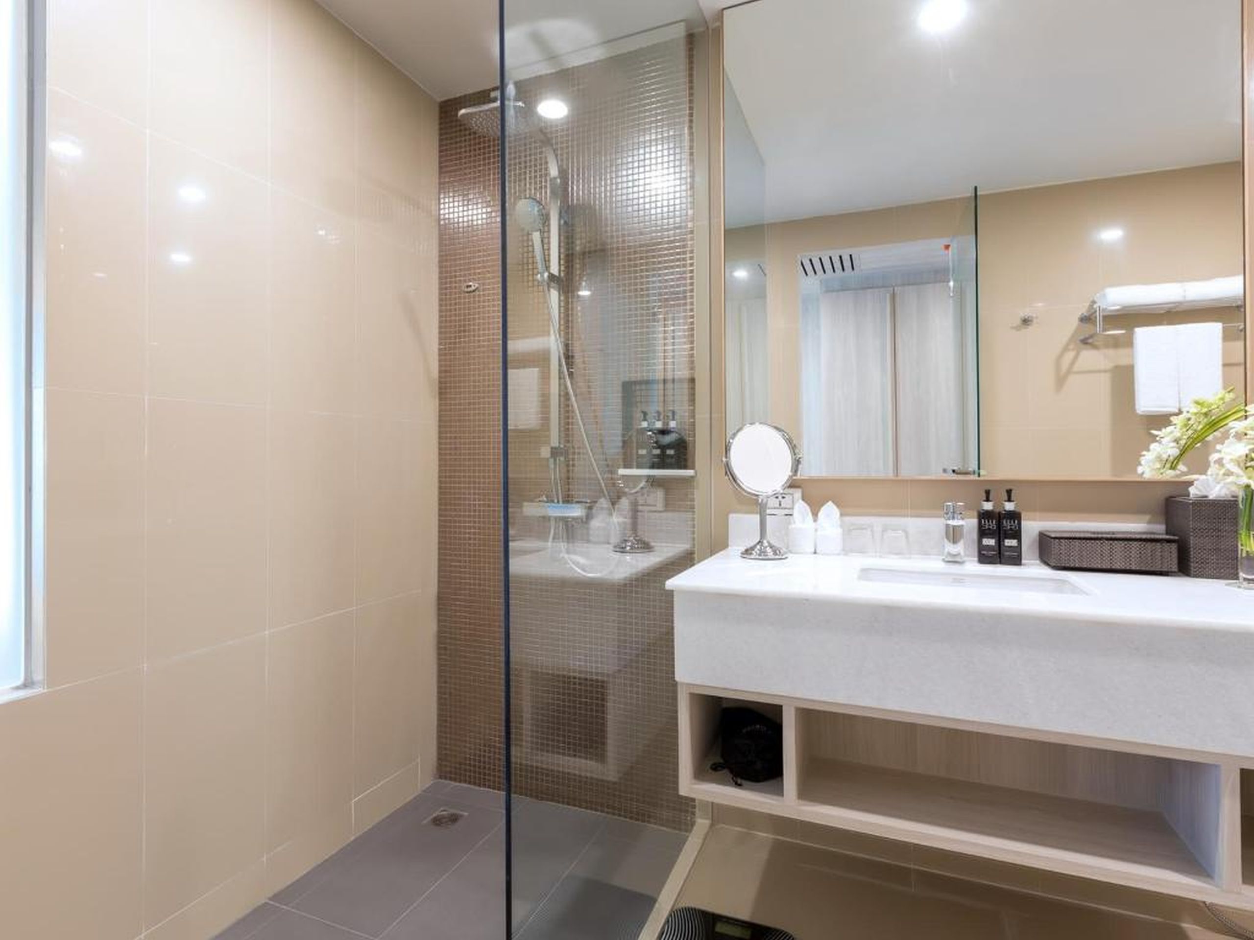 Double Deluxe Pool View