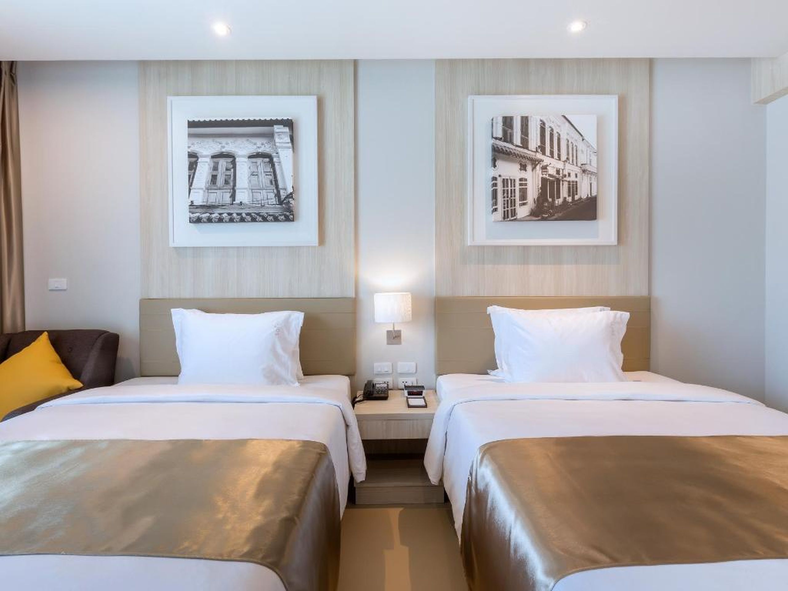 Double or Twin Deluxe Beach Front