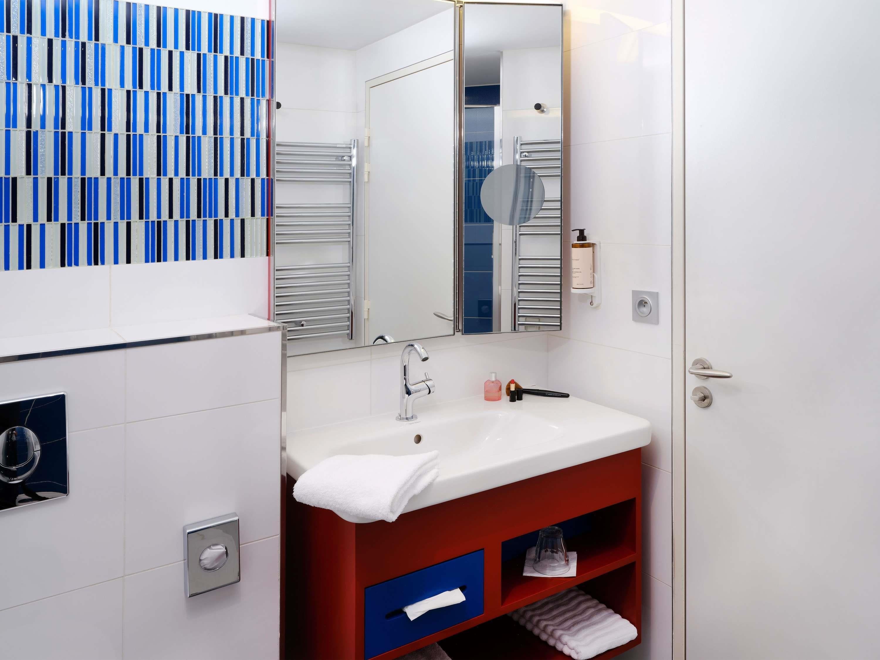 Double Classic Double Bed