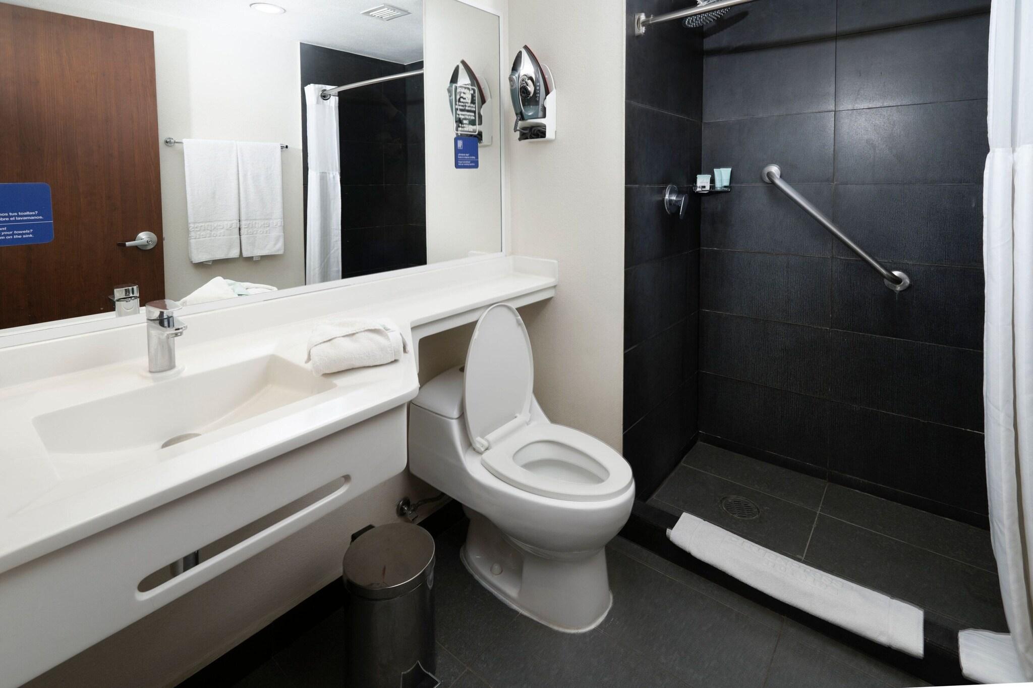 Double Superior Queen Bed