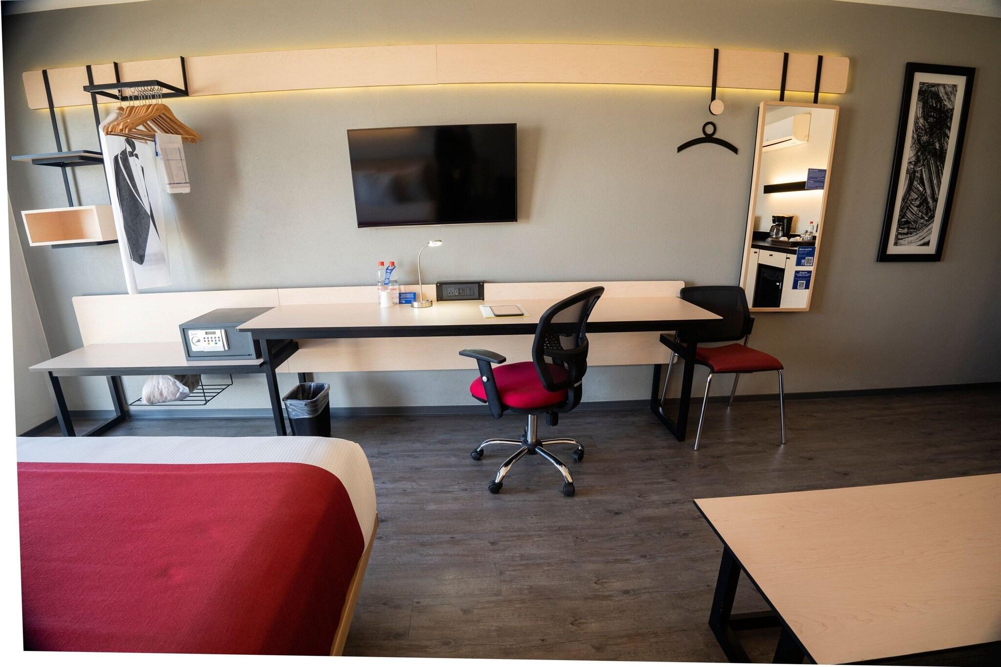 Double Superior Queen Bed