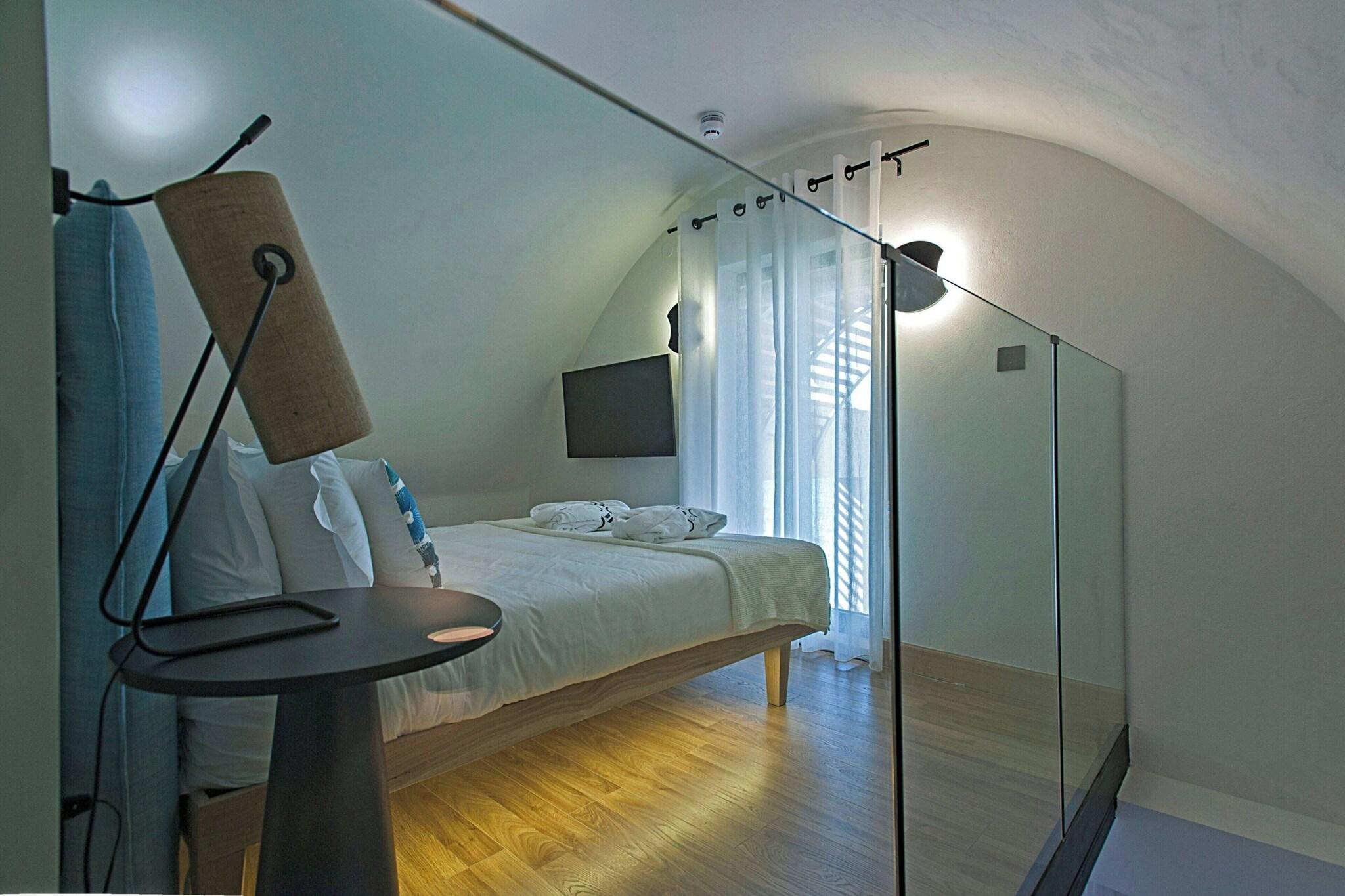 Suite Queen Size Bed