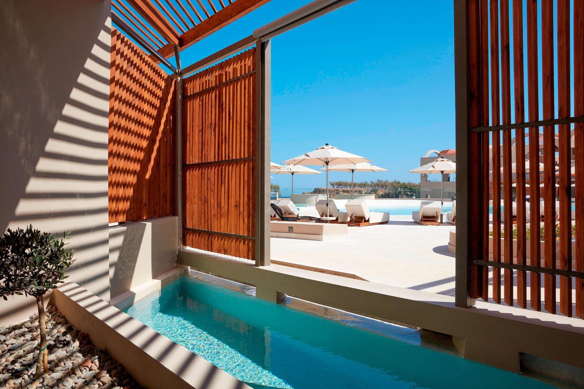 Double Pool View King Bed