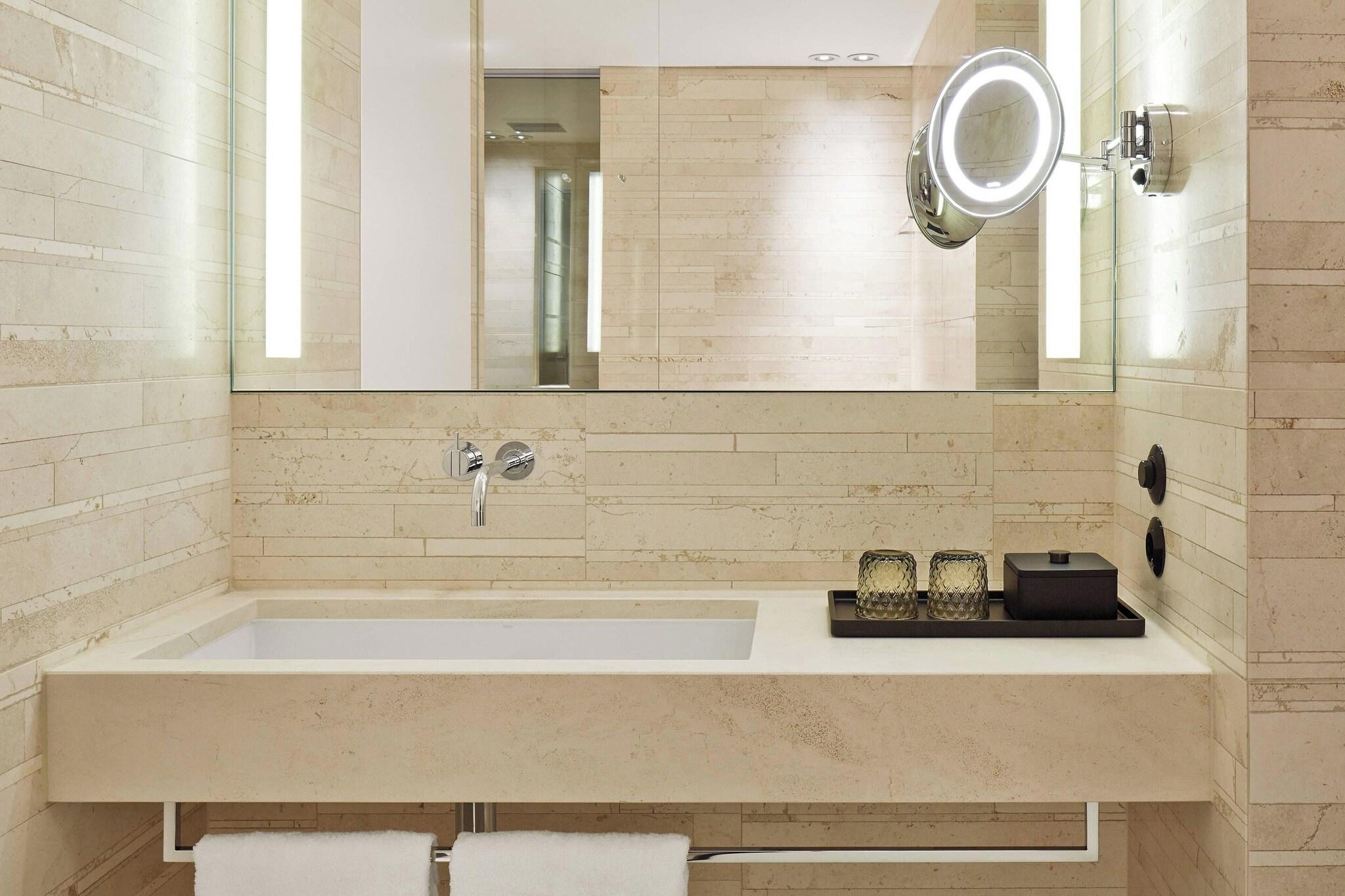 Double Superior King Bed