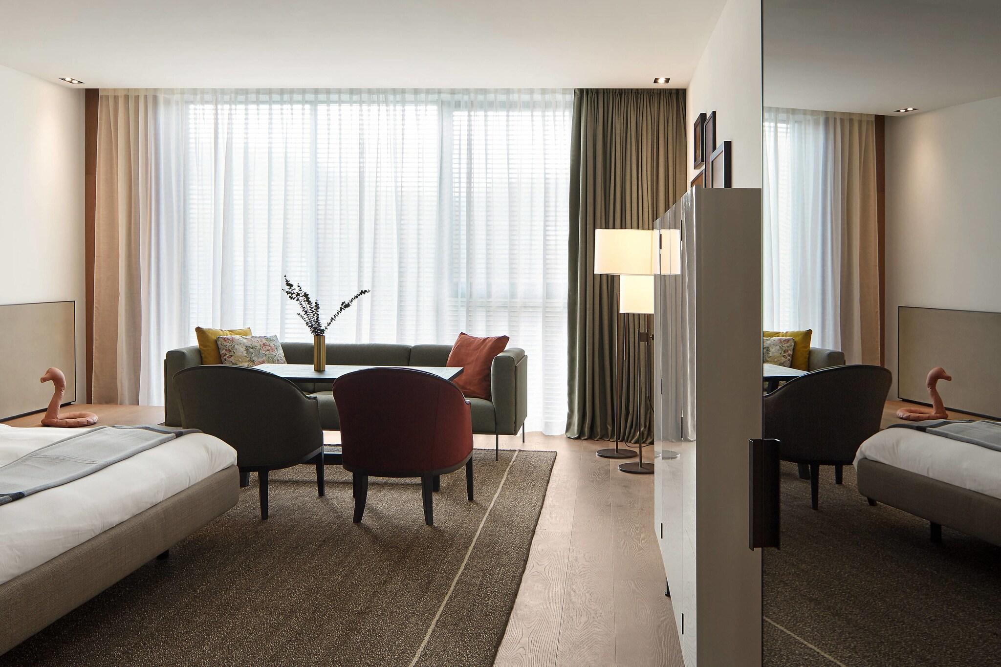 Junior Suite King Bed One Bedroom 