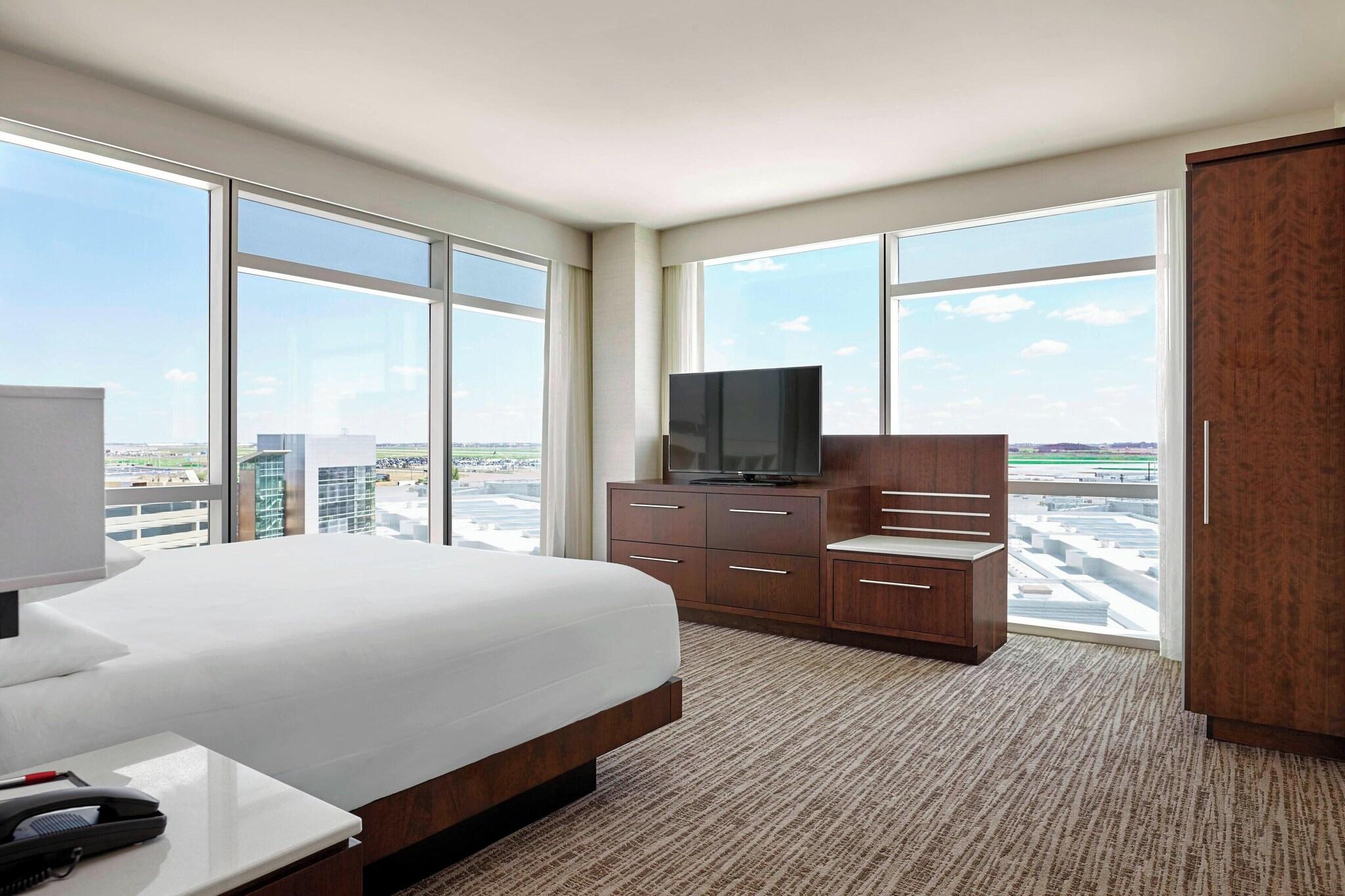 Suite City View Queen Bed