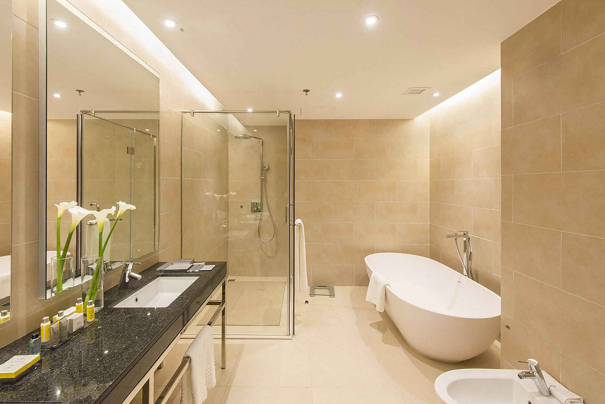 Double Executive King Bed