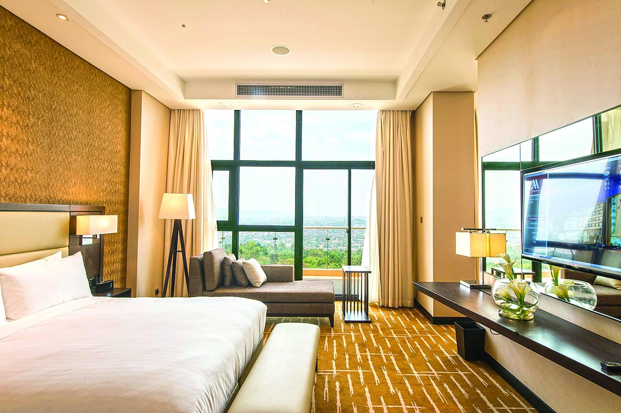 Double Executive King Bed