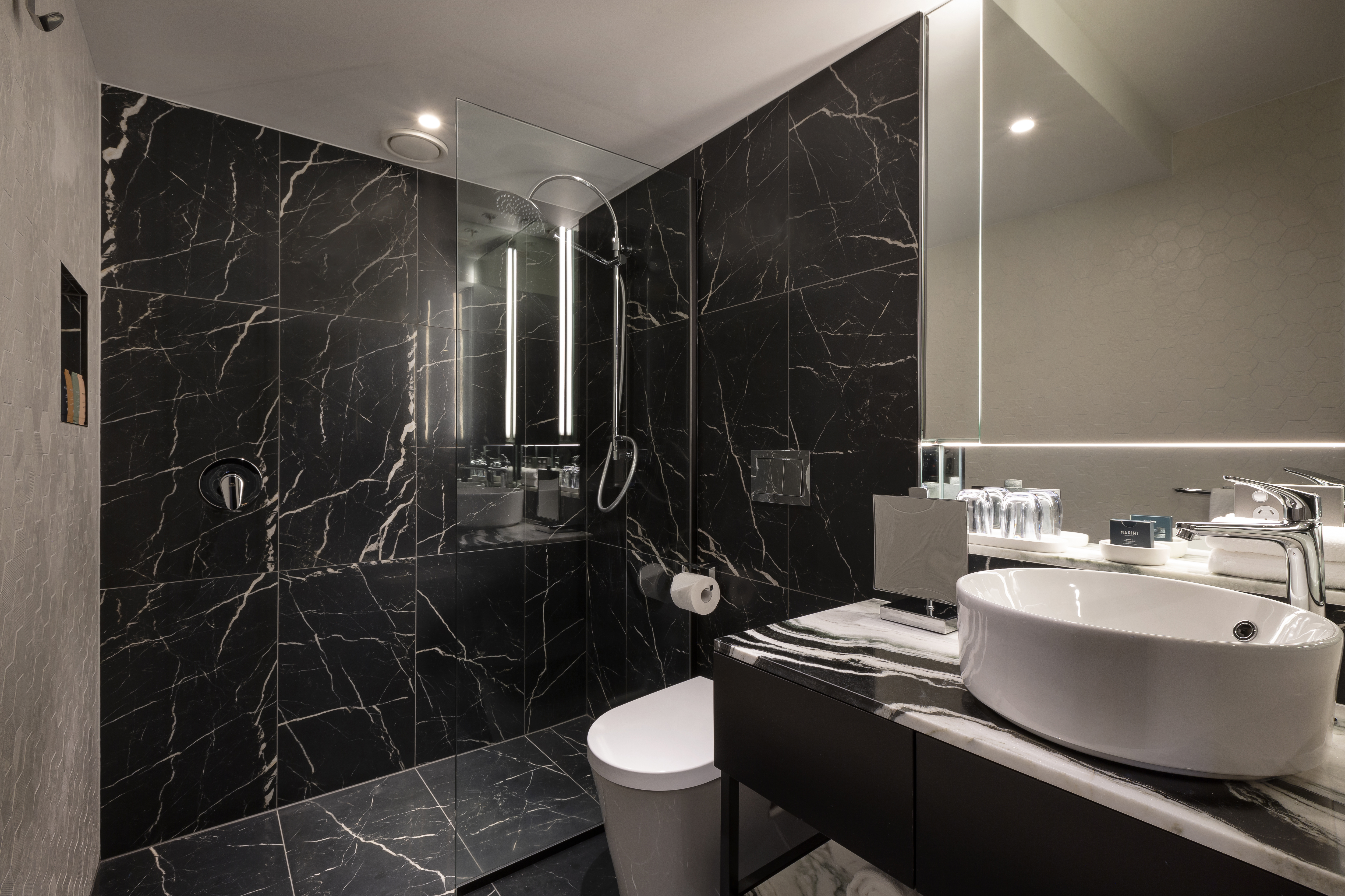 Double Classic Queen Bed