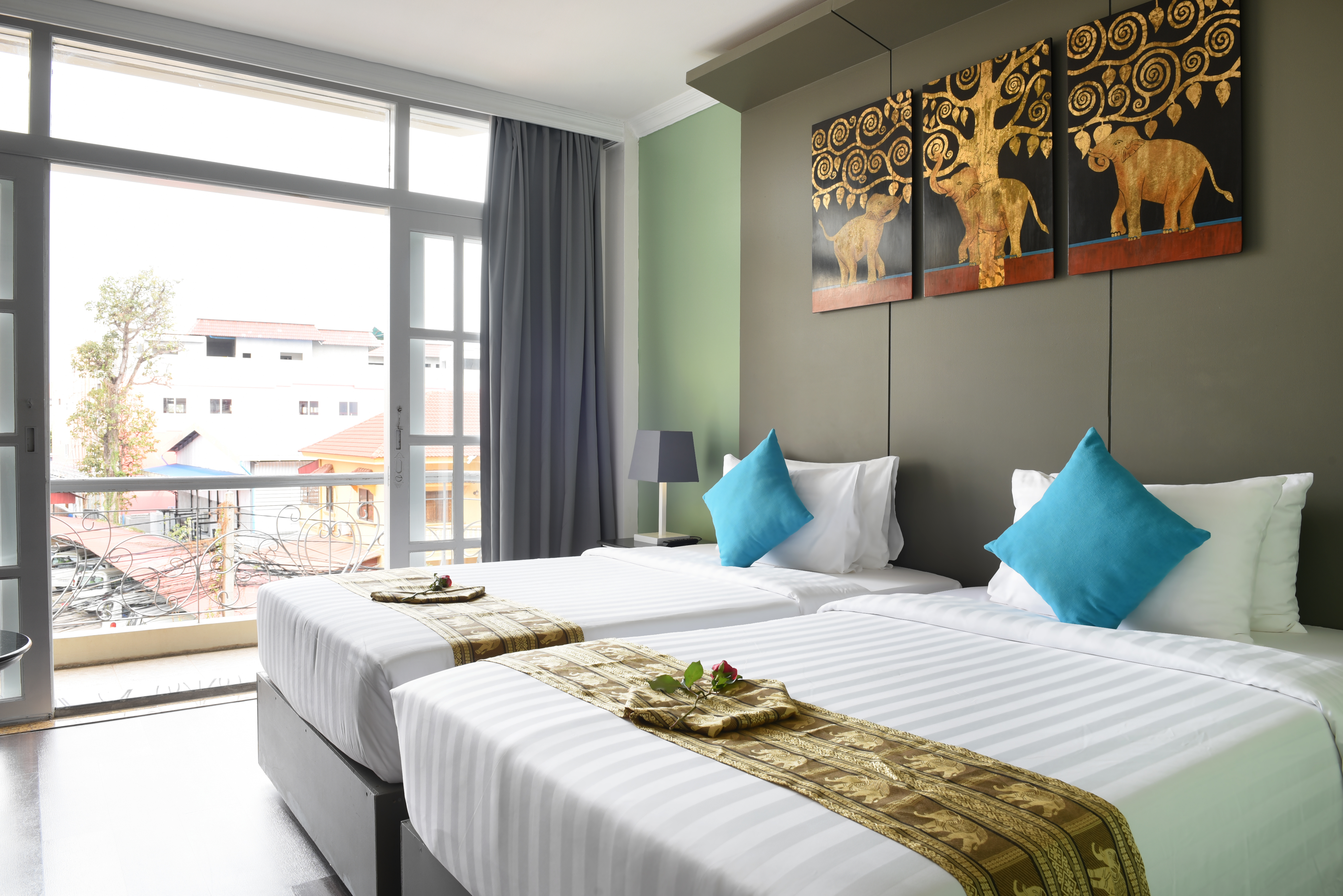 Double or Twin Deluxe