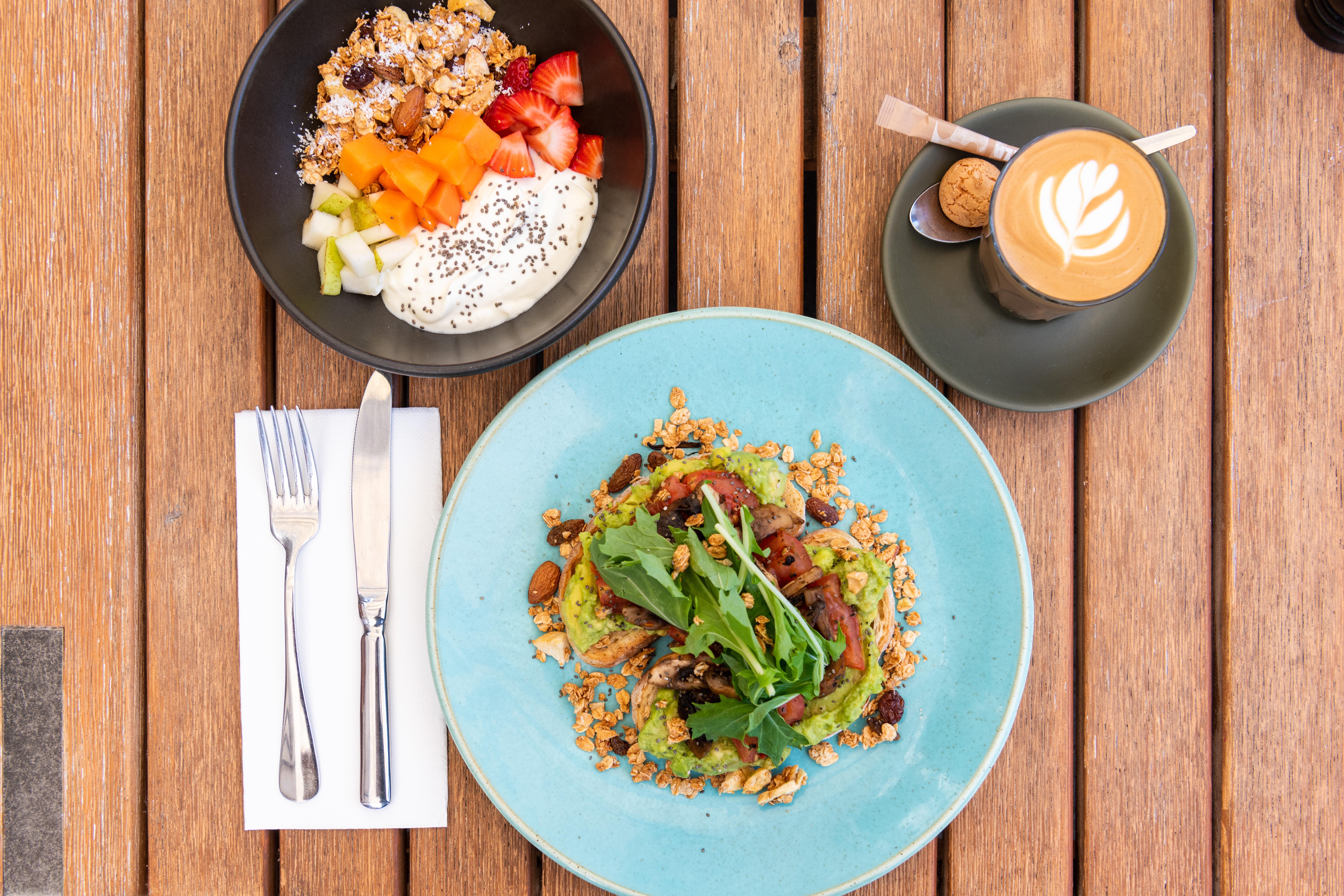 Double Deluxe King Bed