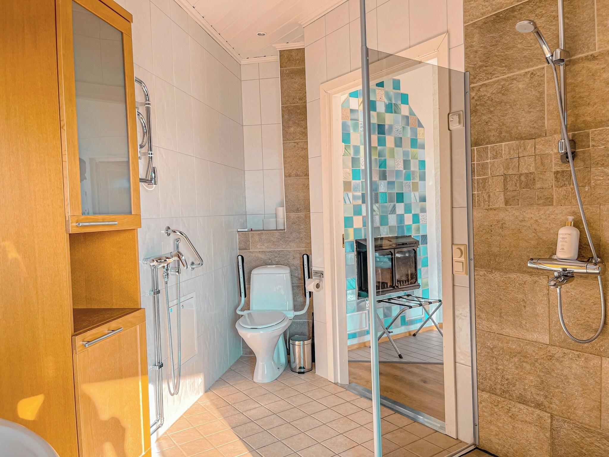 Junior Suite Queen Size Bed