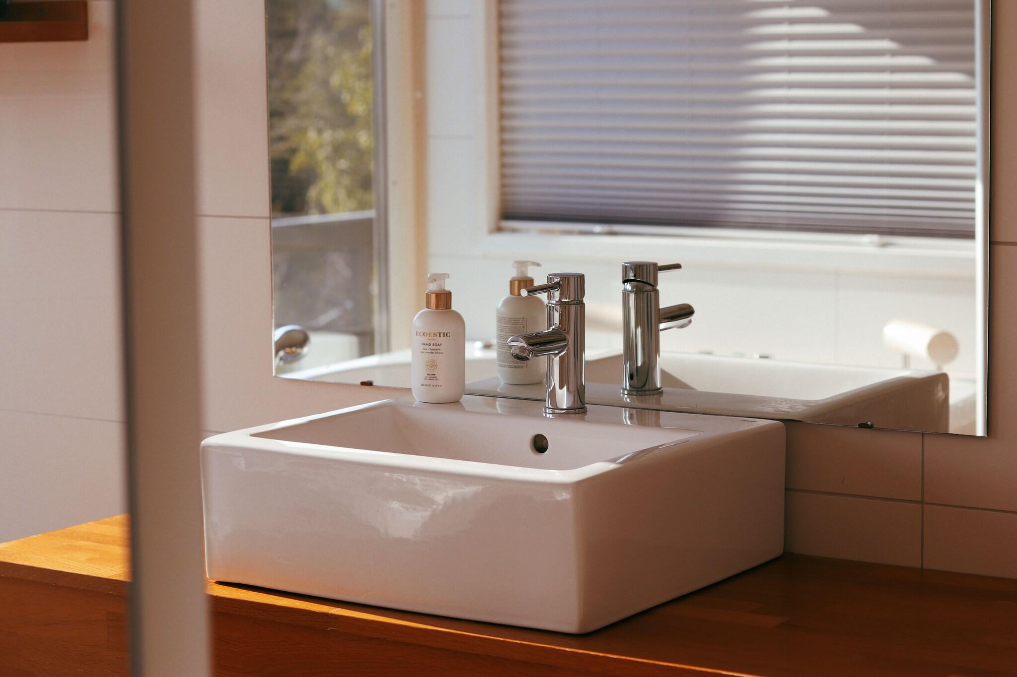 Junior Suite Queen Size Bed