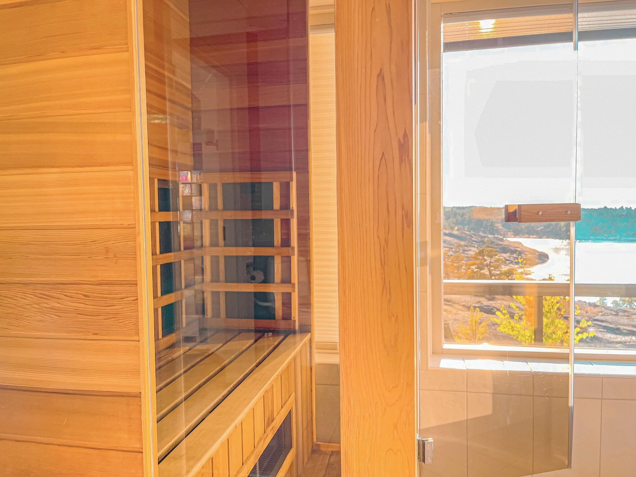 Junior Suite Queen Size Bed