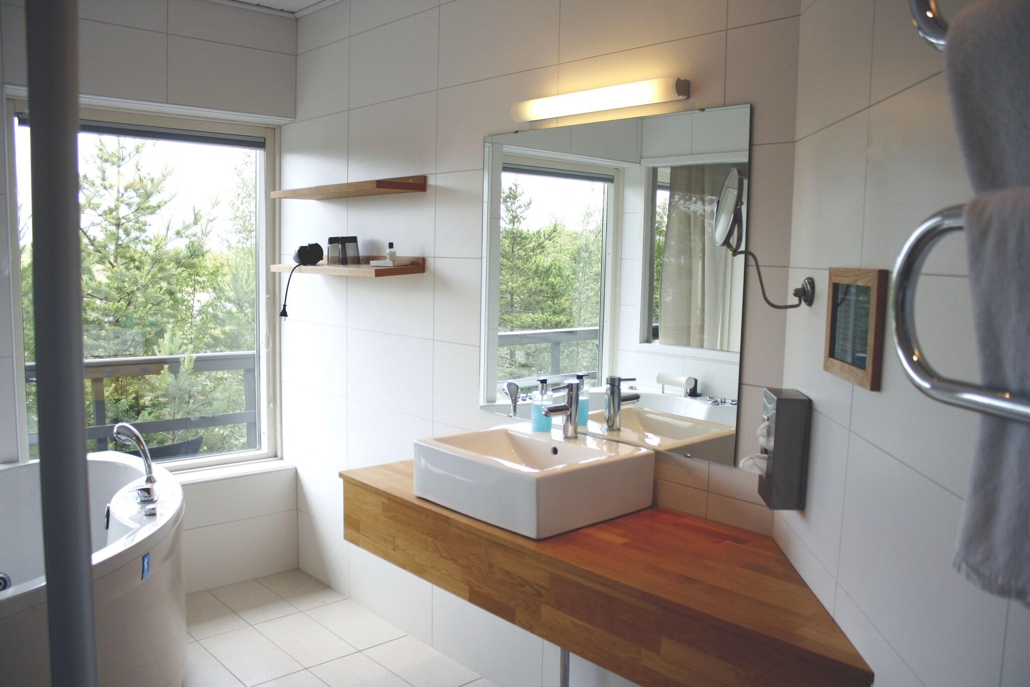 Junior Suite Queen Size Bed