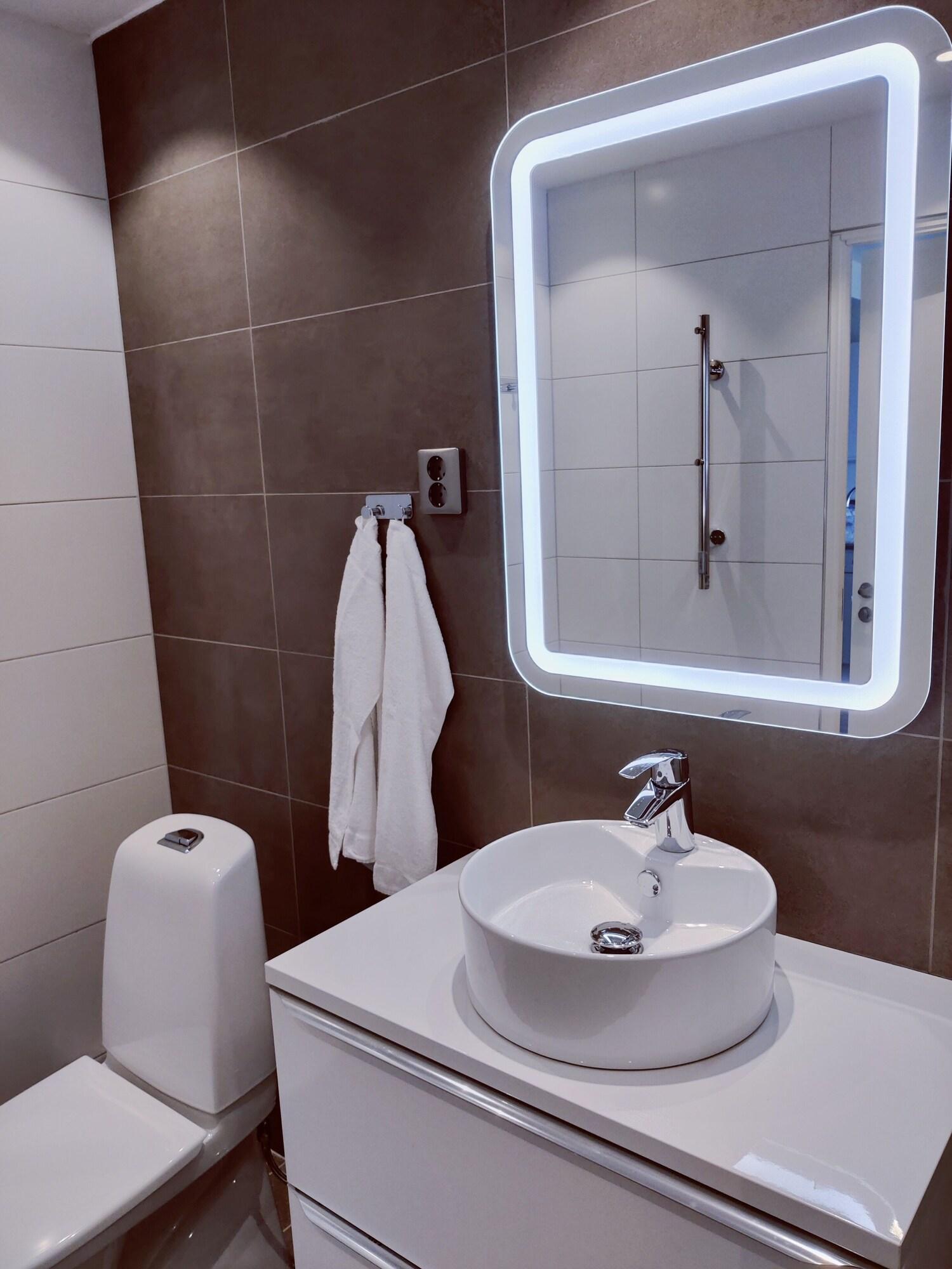 Apartment Queen Size Bed