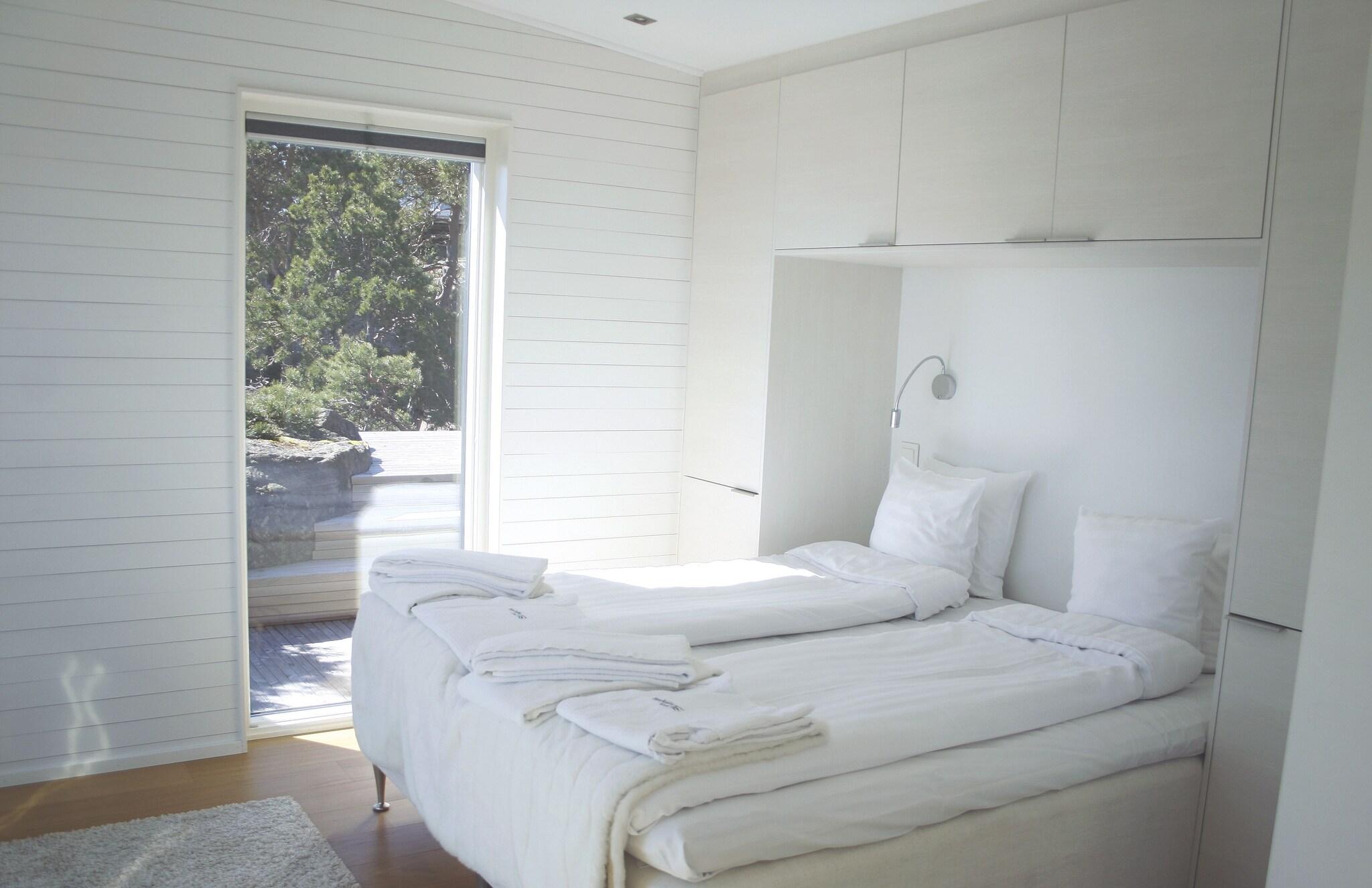 Villa Queen Size Bed