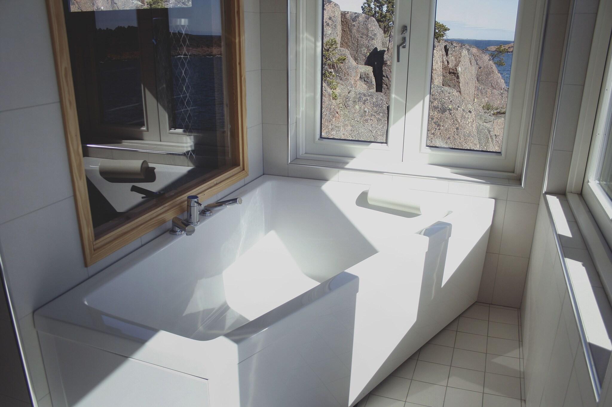 Villa Queen Size Bed