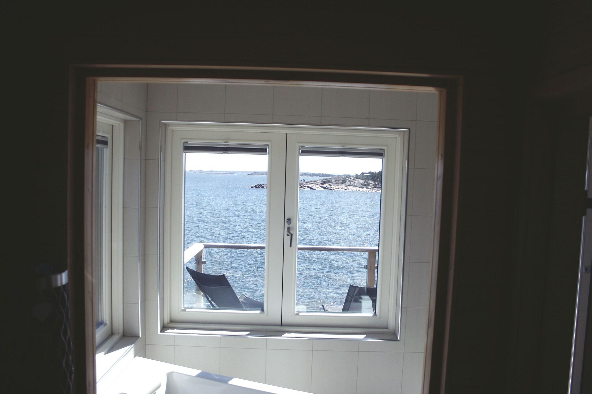 Villa Queen Size Bed