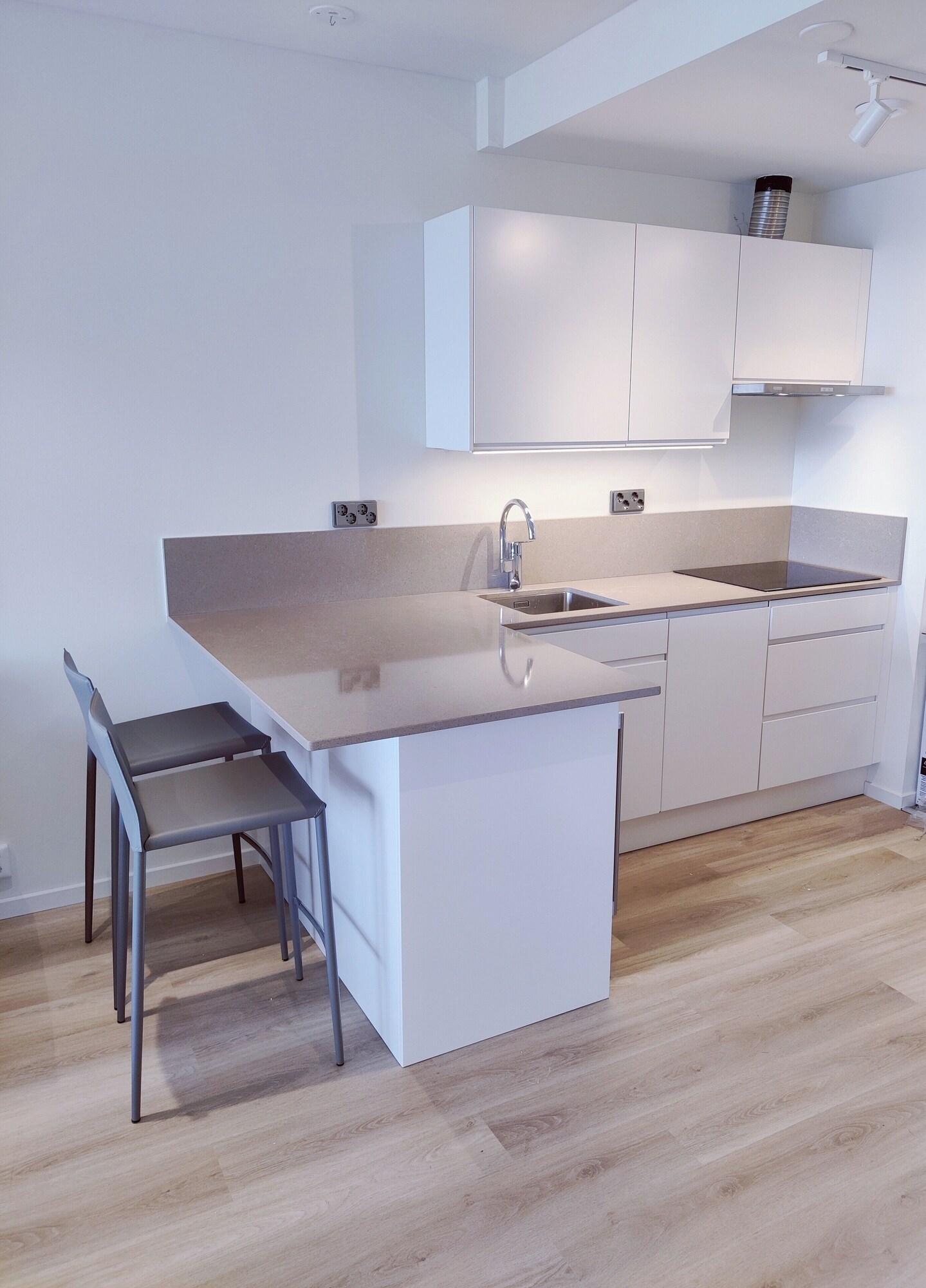 Apartment Queen Size Bed