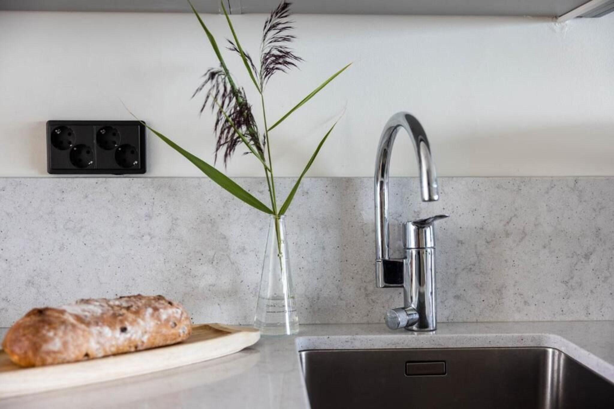 Apartment Queen Size Bed