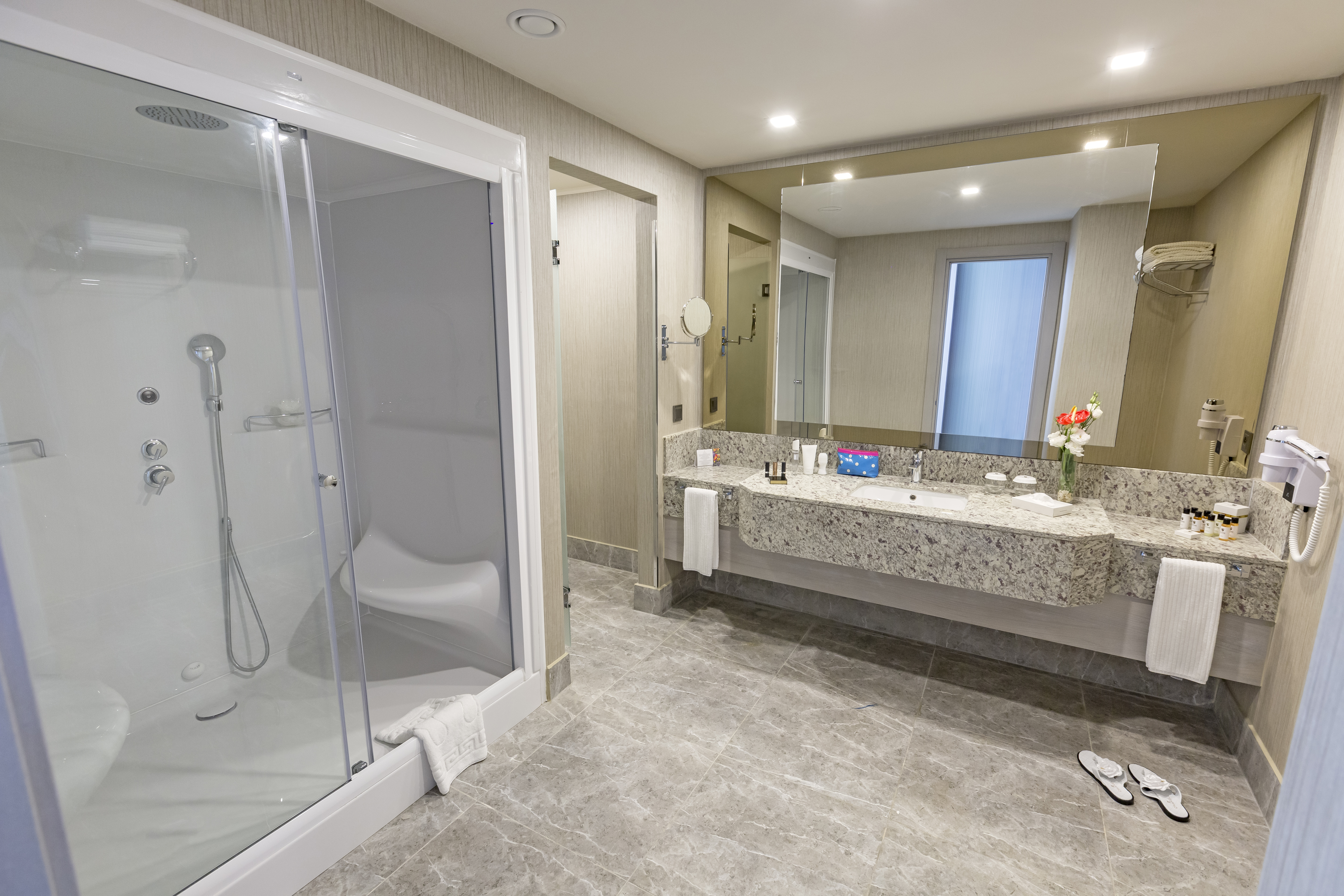 Double Superior Land View