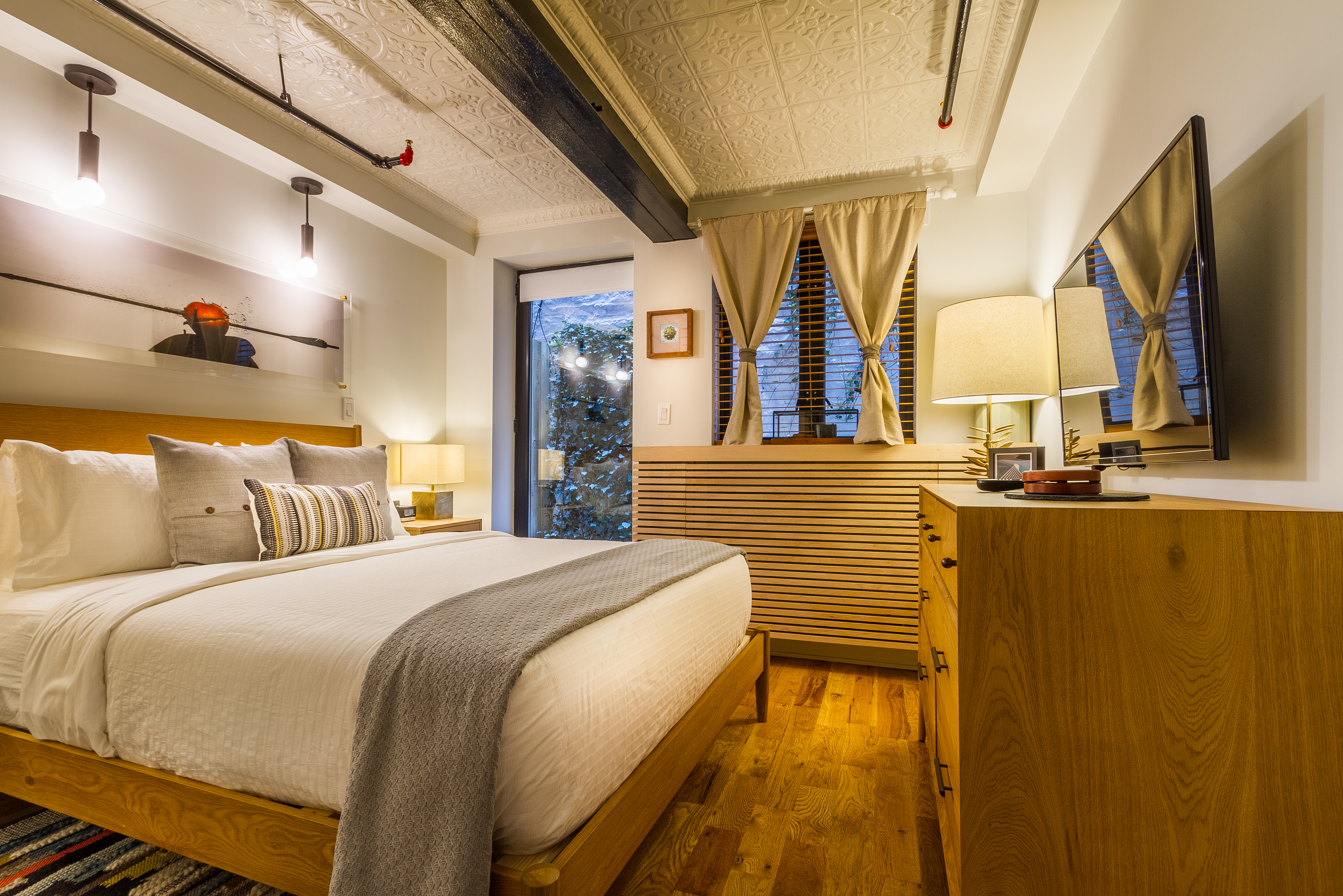 Suite Queen Size Bed