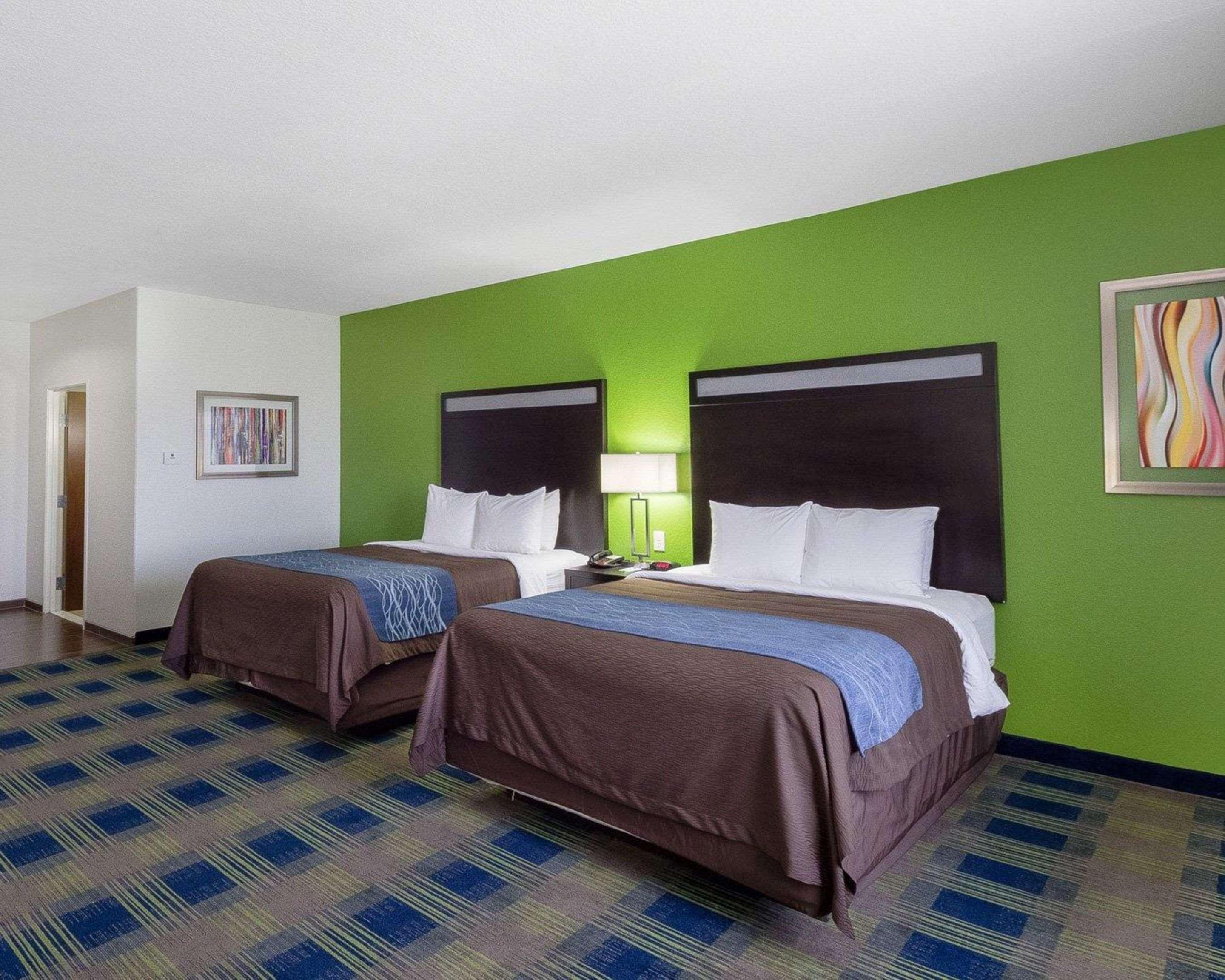 Double Two Queen Beds Non Smoking