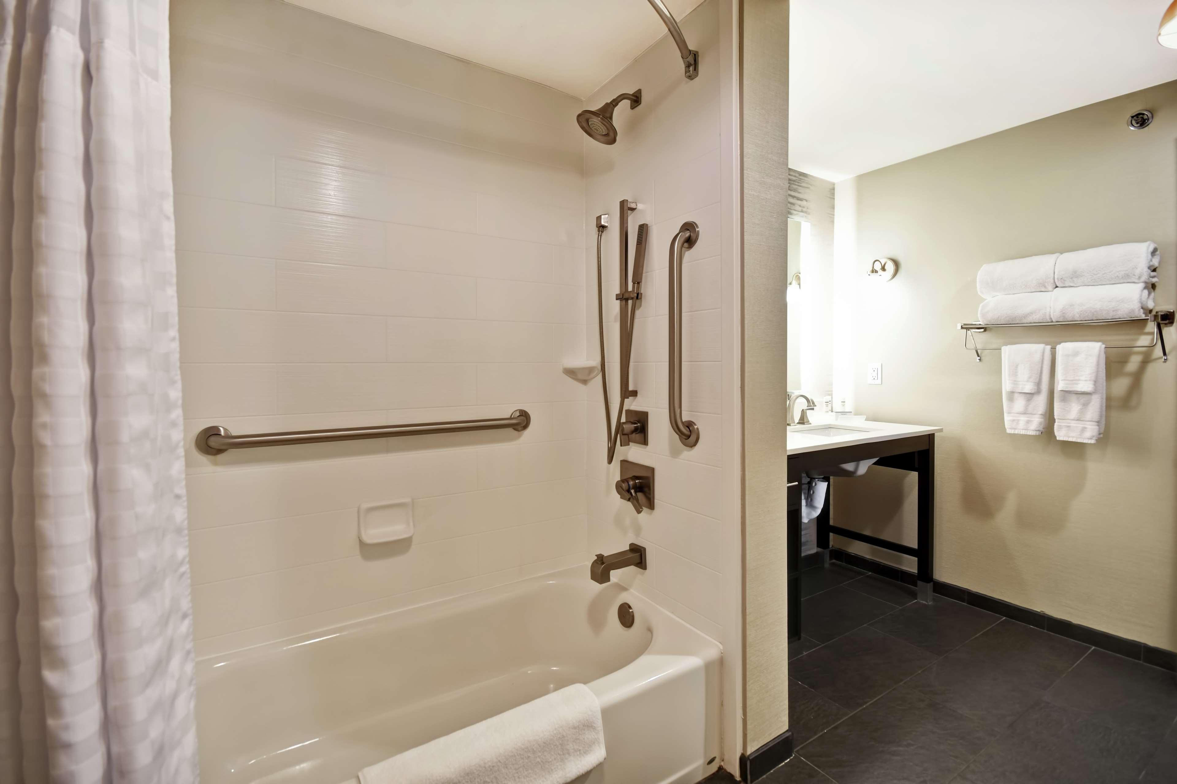 Suite Two Queen Beds