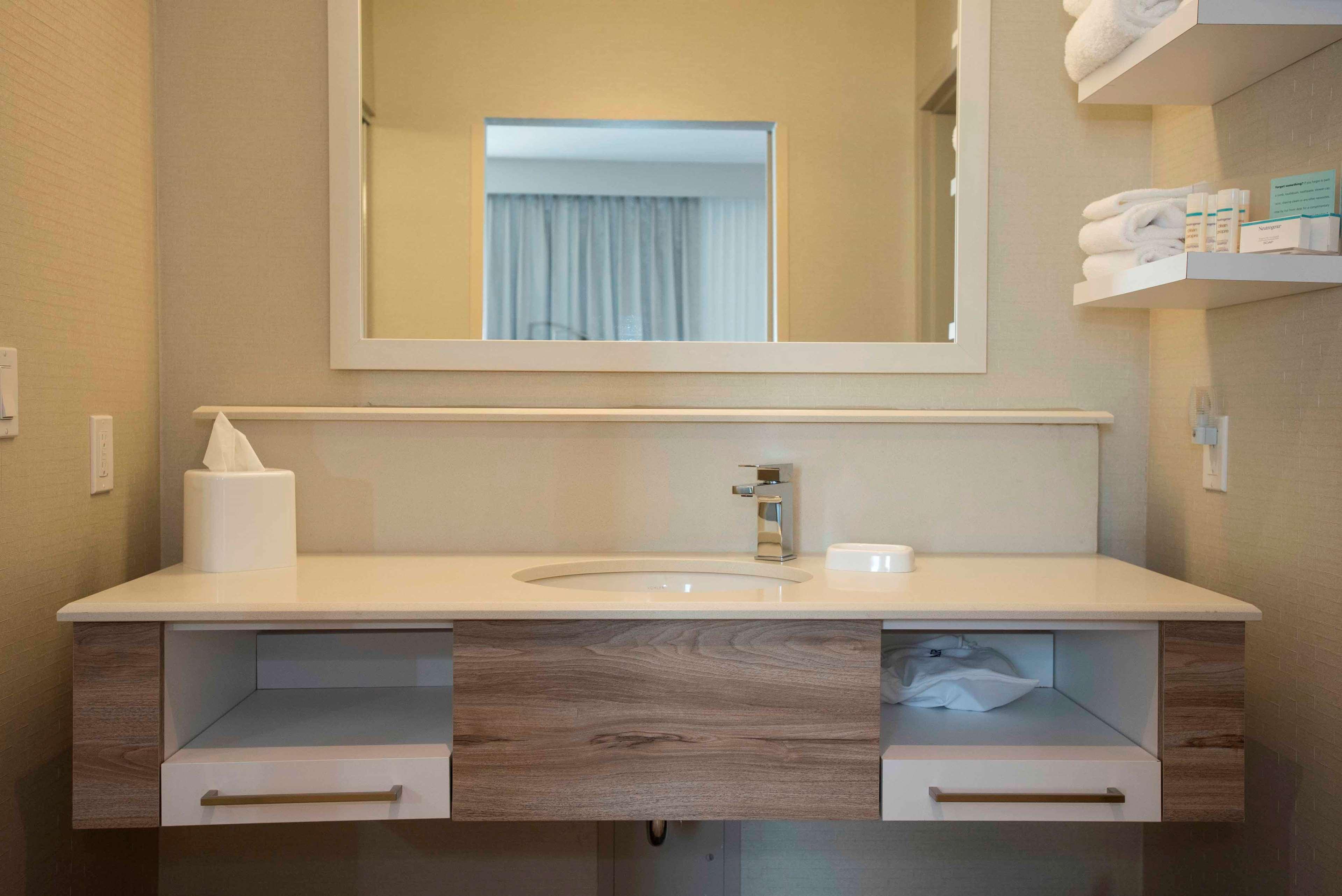 Studio King Bed Non Smoking