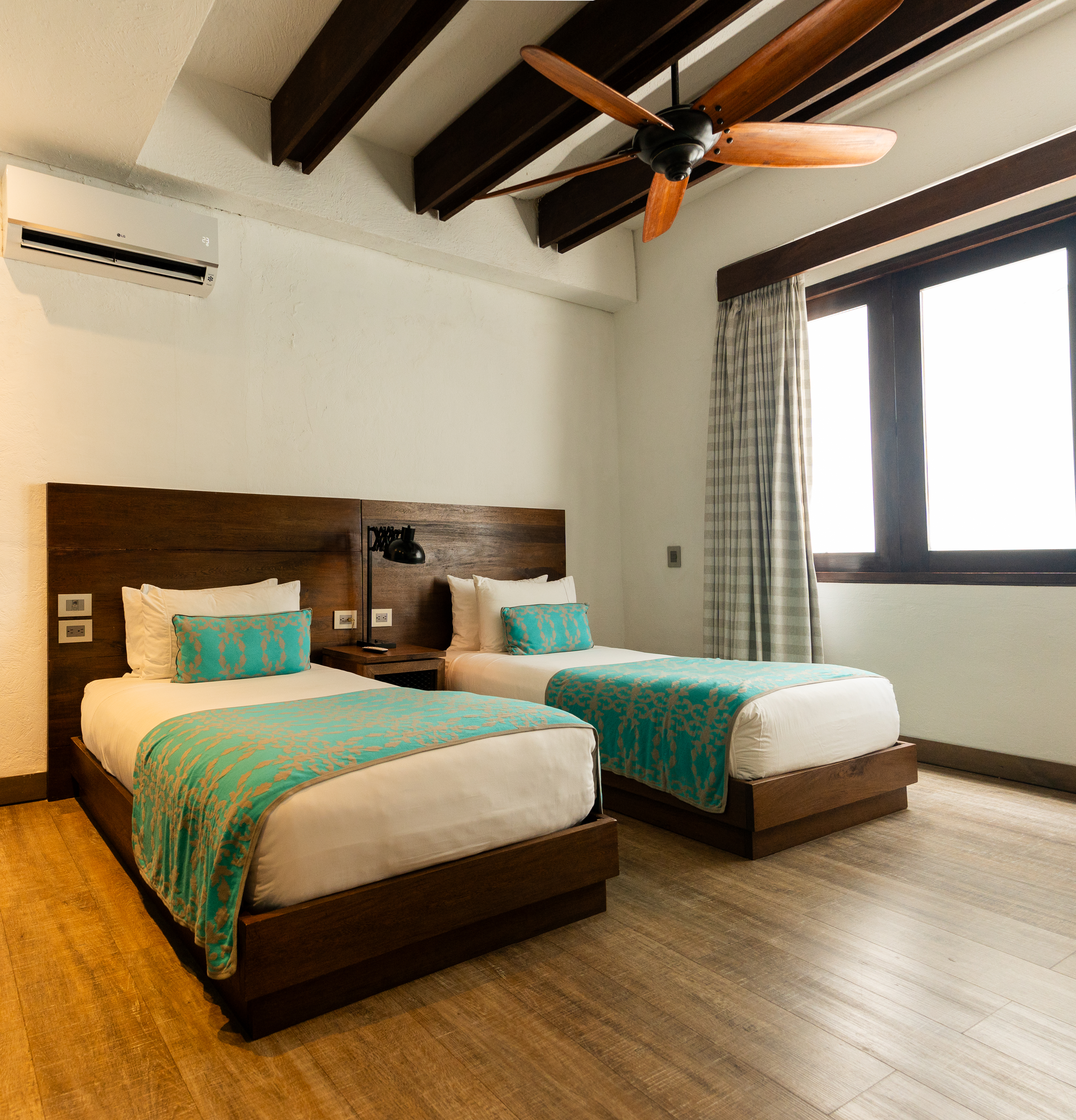 Family Room Three Beds