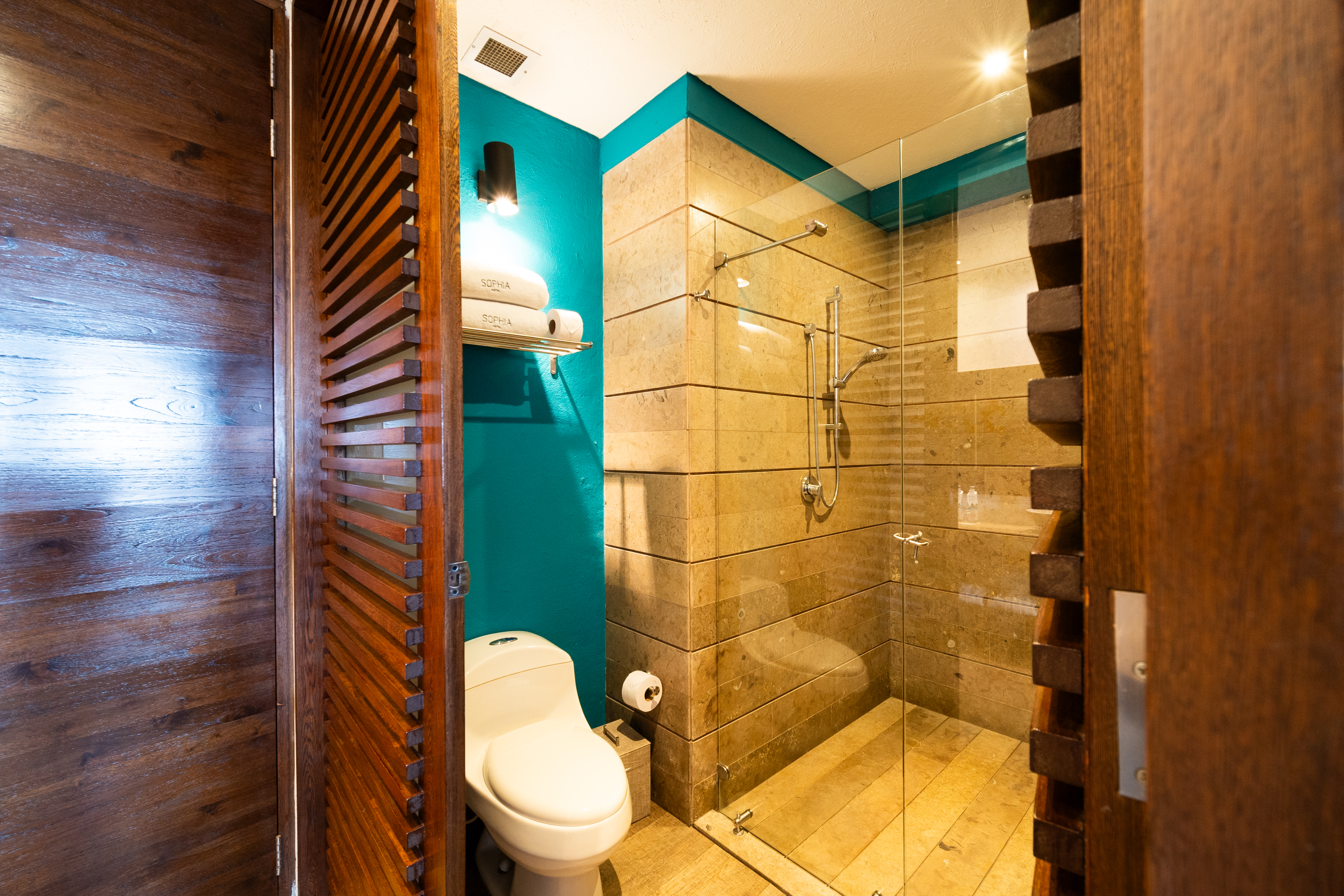 Double Deluxe King Bed