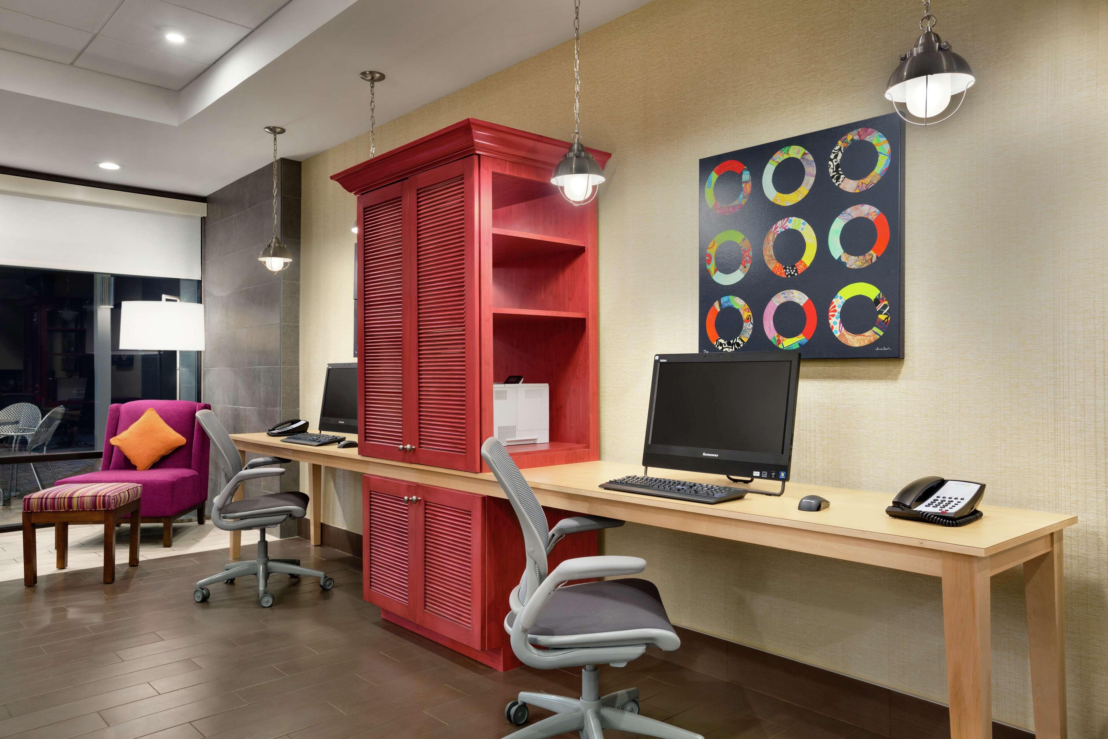 Studio Two Queen Beds