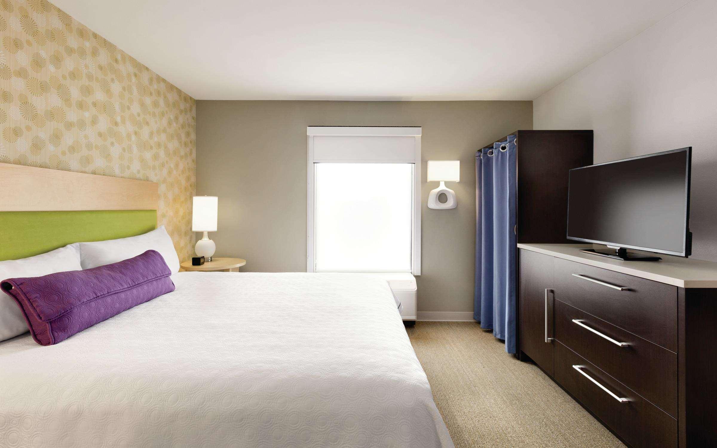 Suite King Bed One Bedroom 