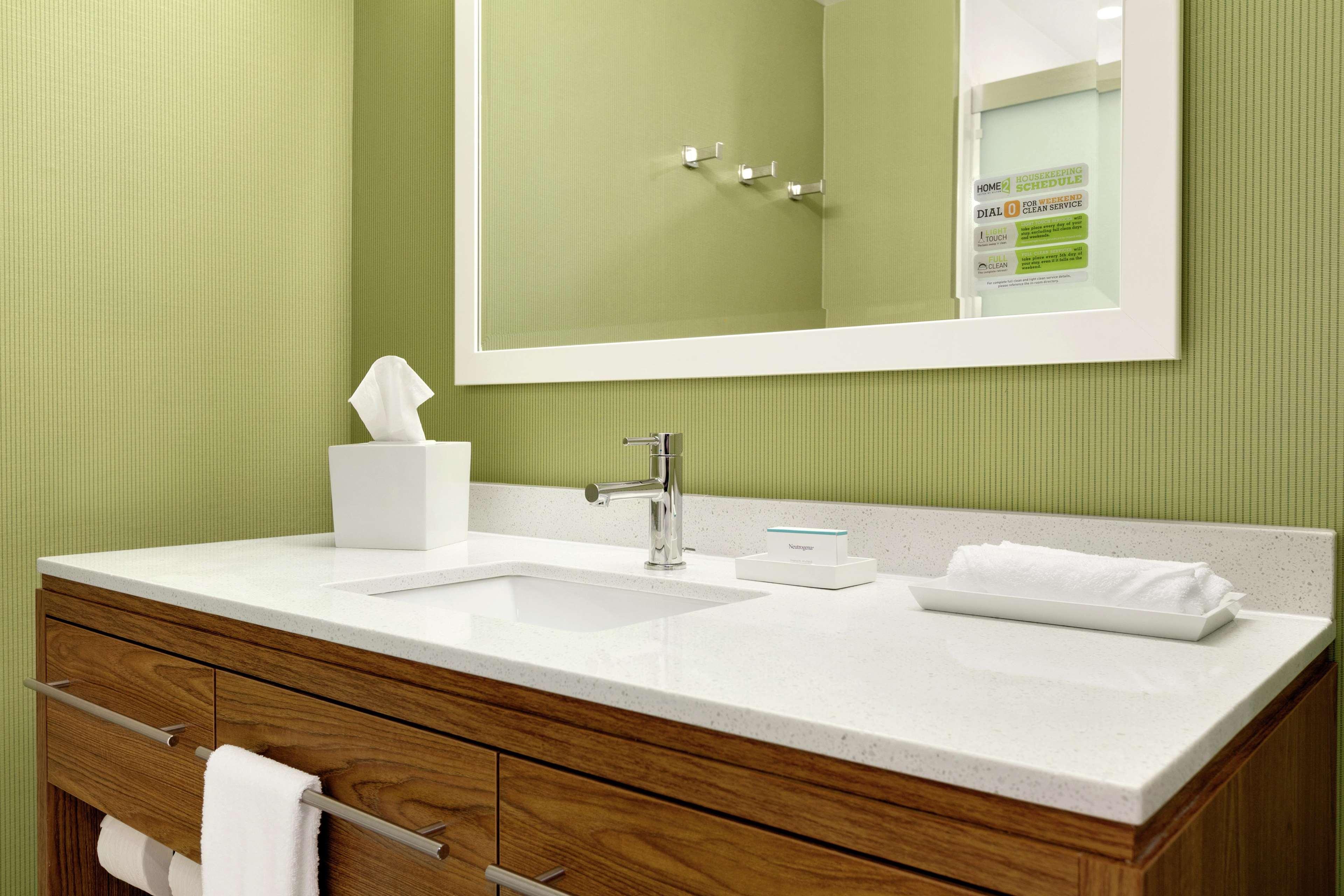 Studio Two Queen Beds