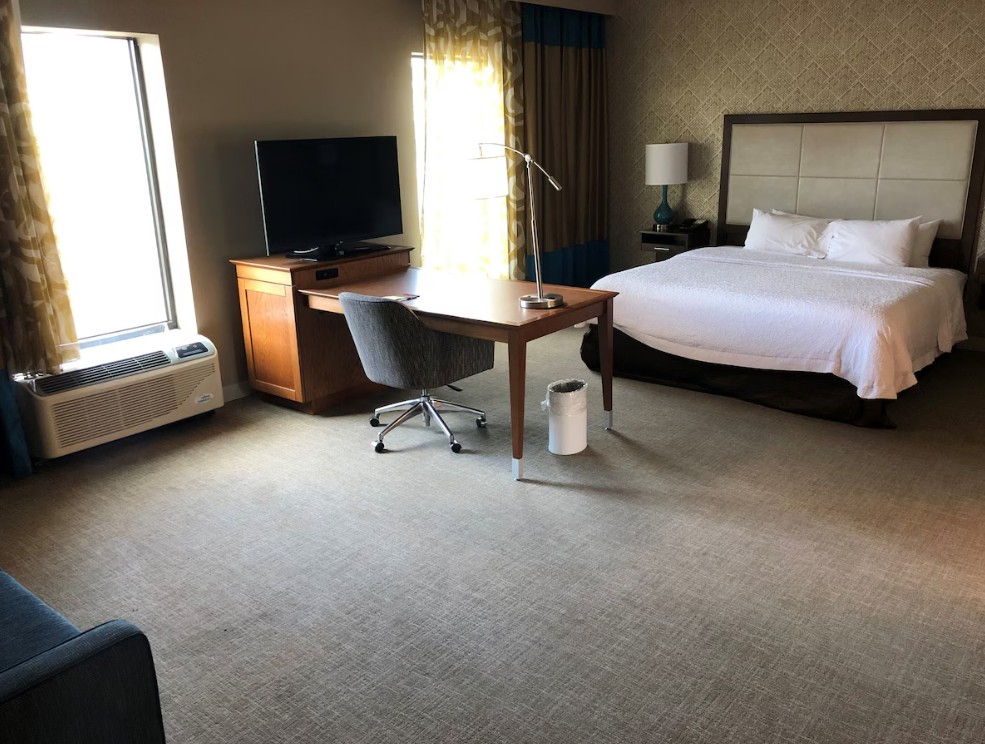 Double King Bed Non Smoking