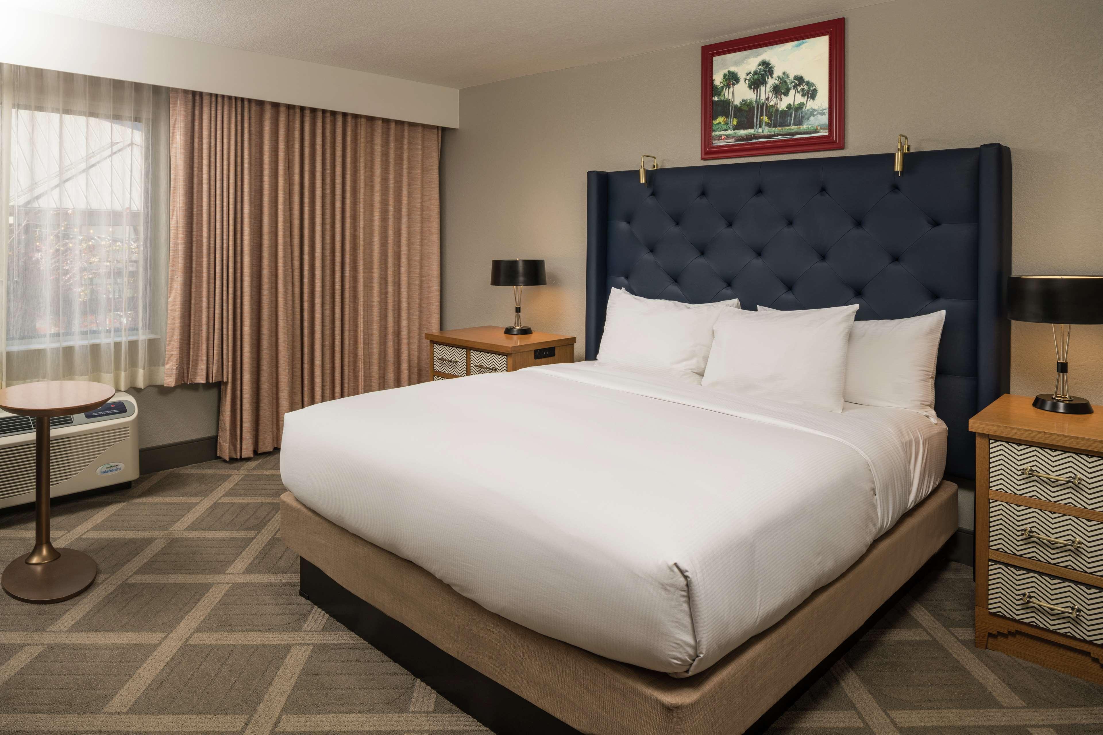 Double Deluxe King Bed