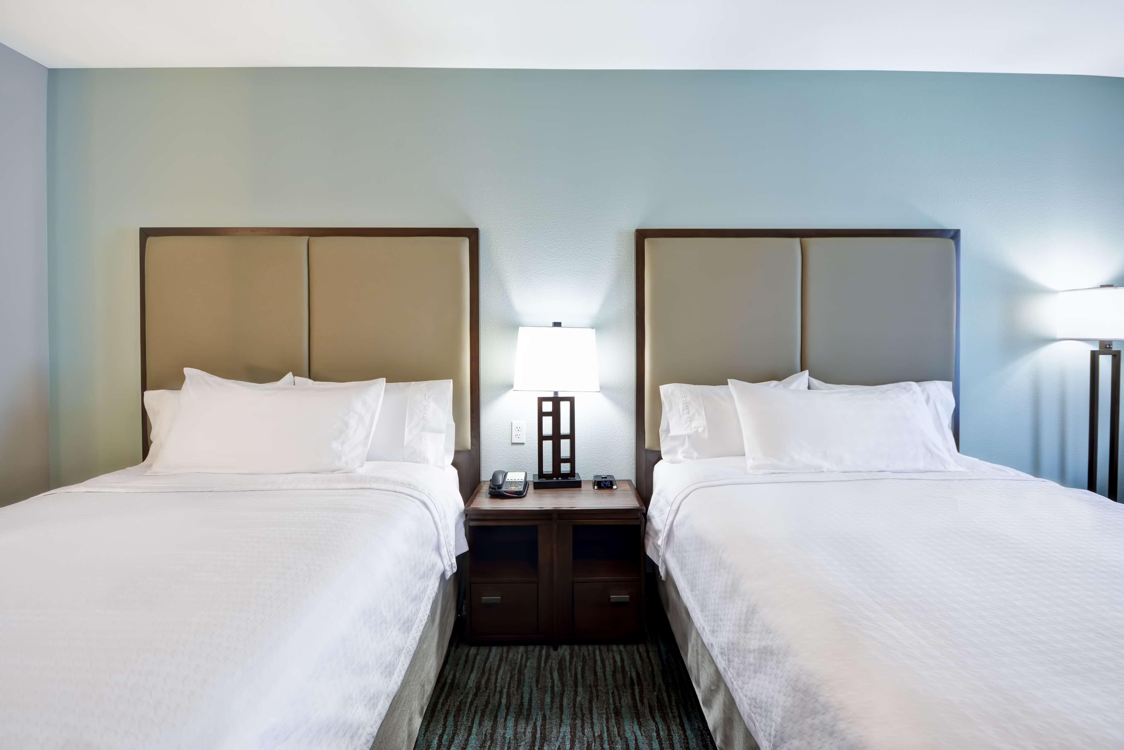 Suite Two Queen Beds One Bedroom