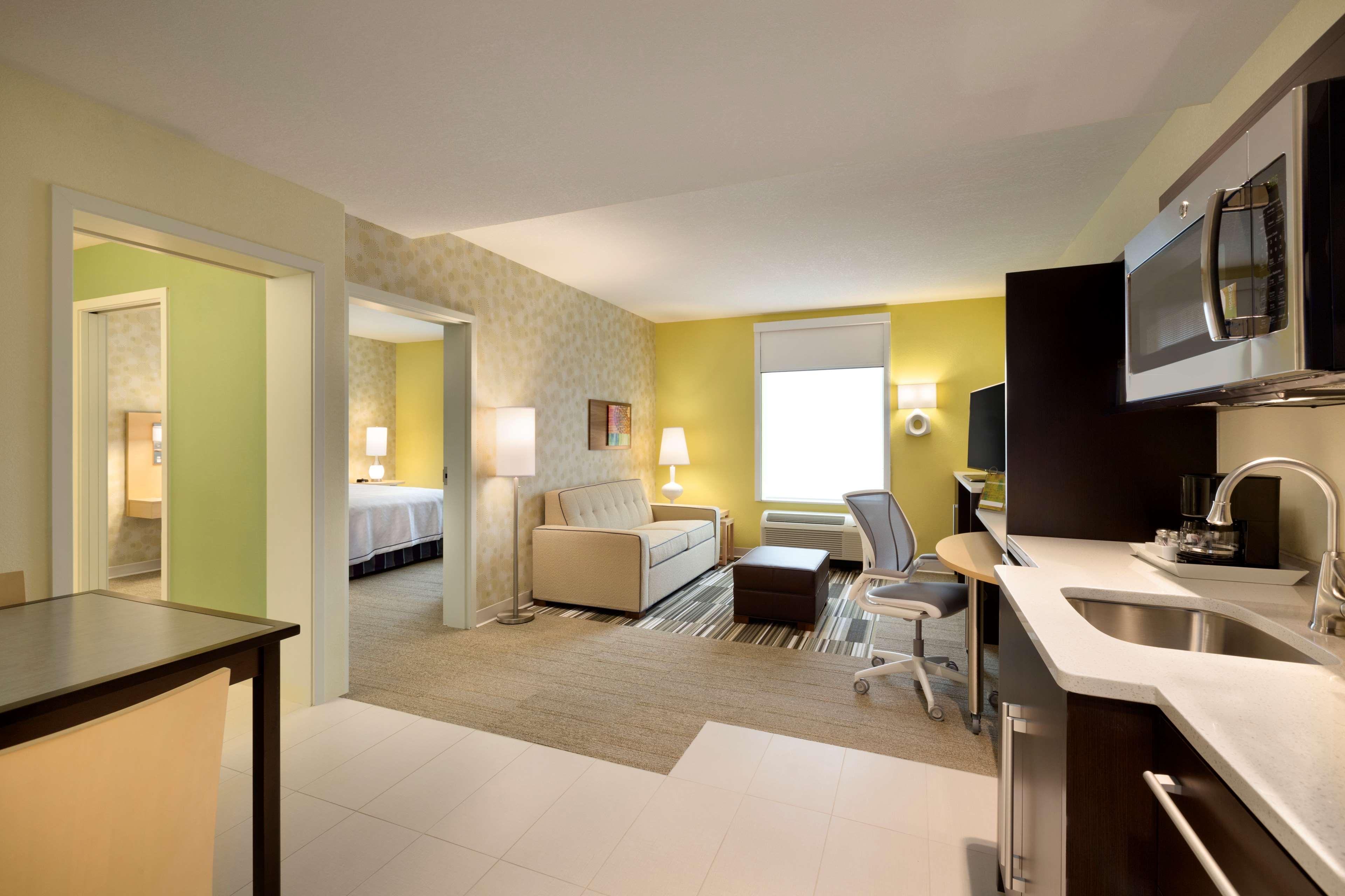 Suite Queen Bed Non Smoking